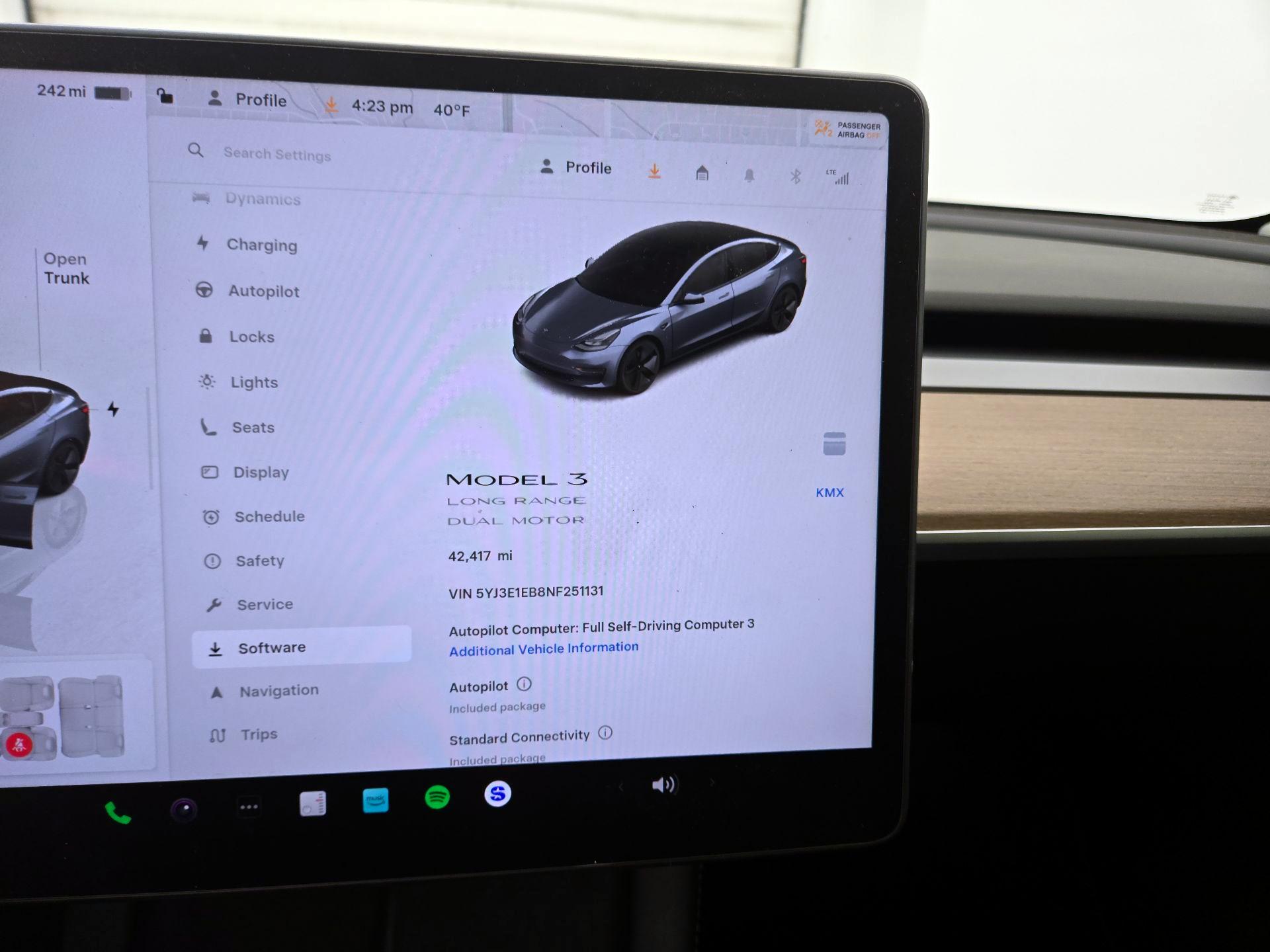 Thumbnail: 2022 Tesla Model 3 - 14