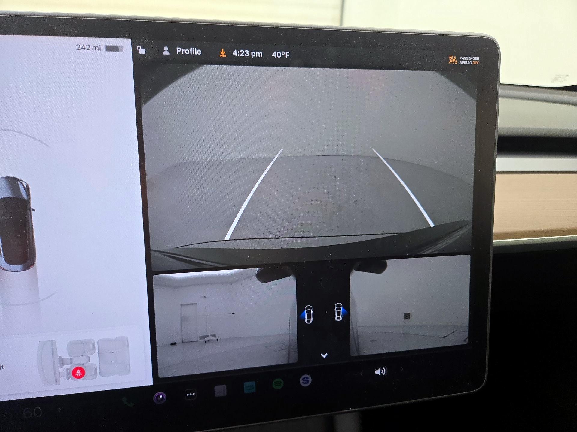 Thumbnail: 2022 Tesla Model 3 - 15