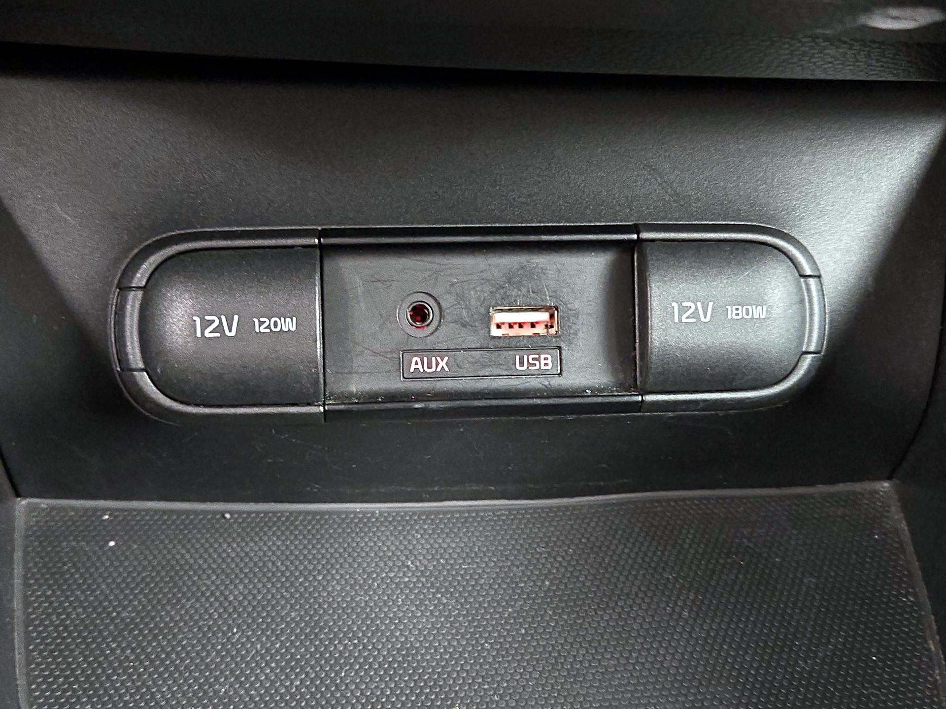 Thumbnail: 2018 Kia Soul - 18