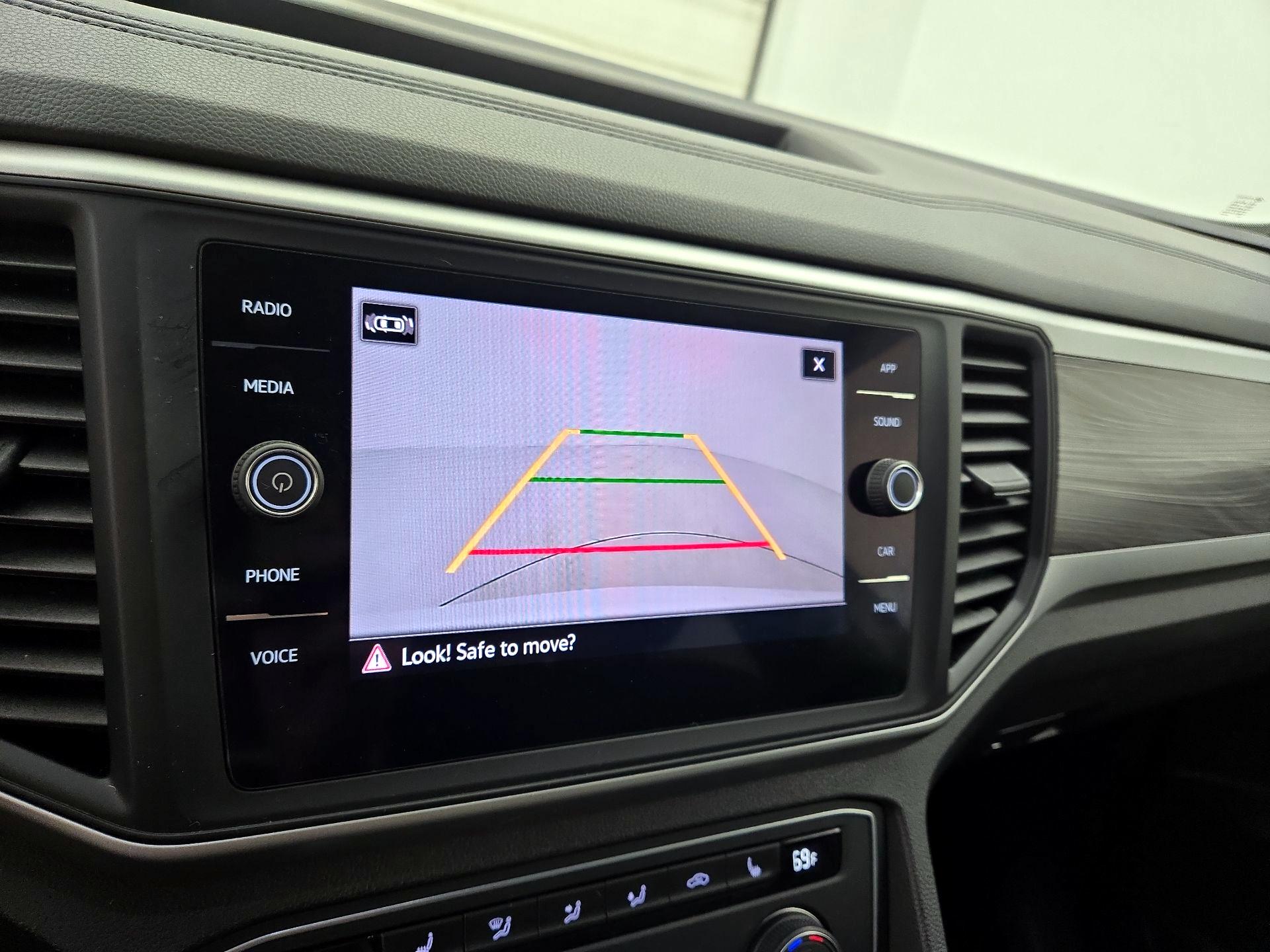 Thumbnail: 2021 Volkswagen Atlas - 14