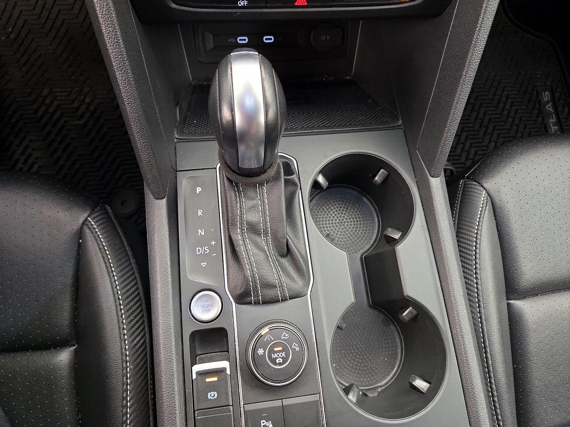 Thumbnail: 2021 Volkswagen Atlas - 17