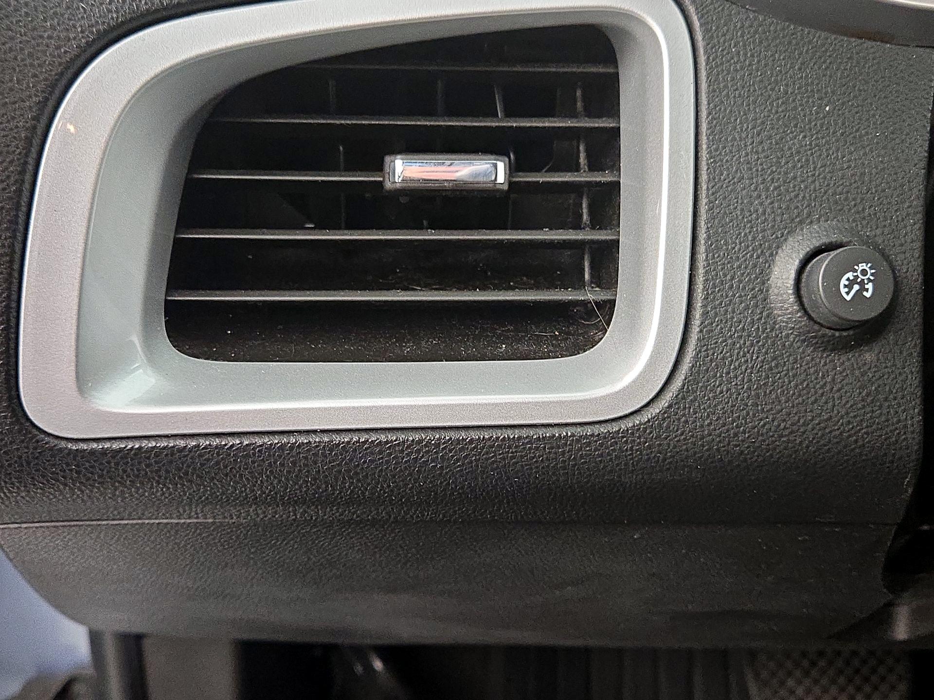 Thumbnail: 2015 Chevrolet Equinox - 13