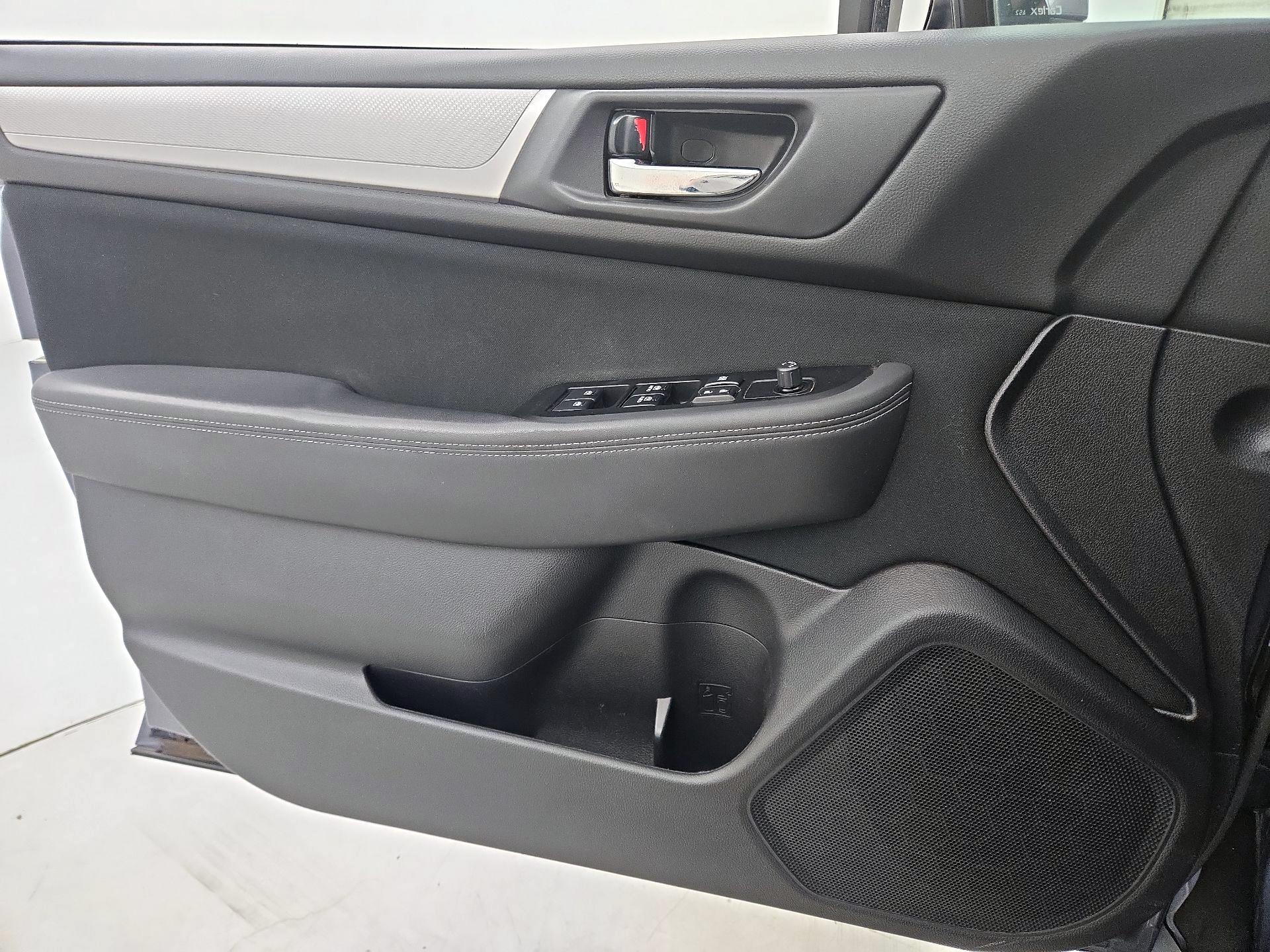 Thumbnail: 2016 Subaru Outback - 12