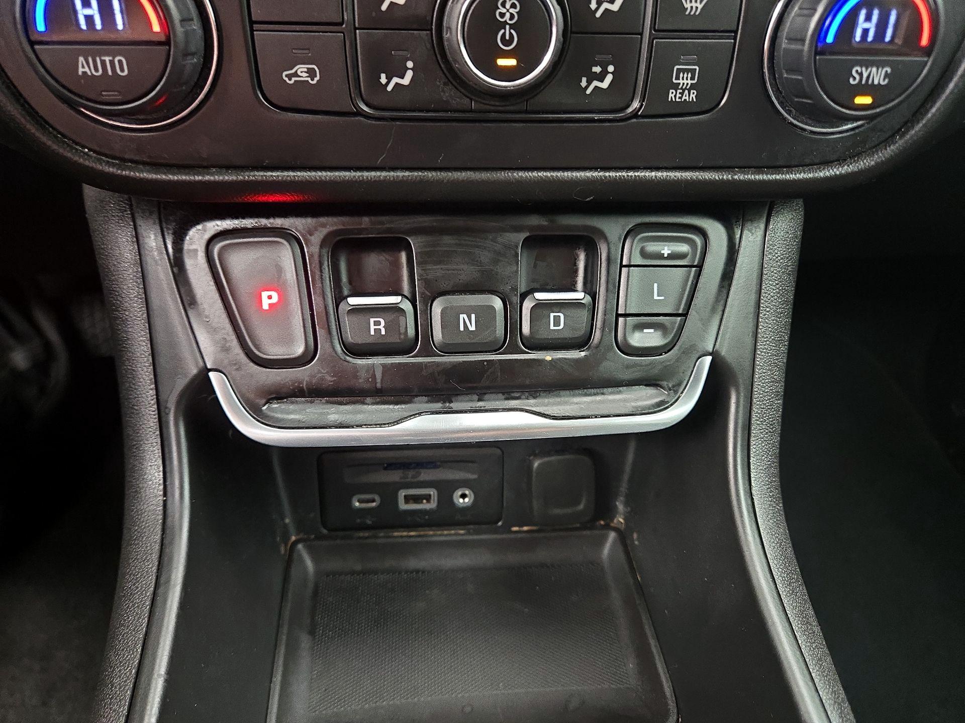 Thumbnail: 2021 GMC Terrain - 17