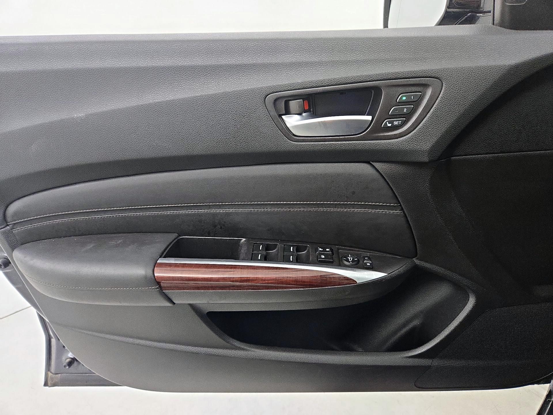 Thumbnail: 2015 Acura TLX - 12