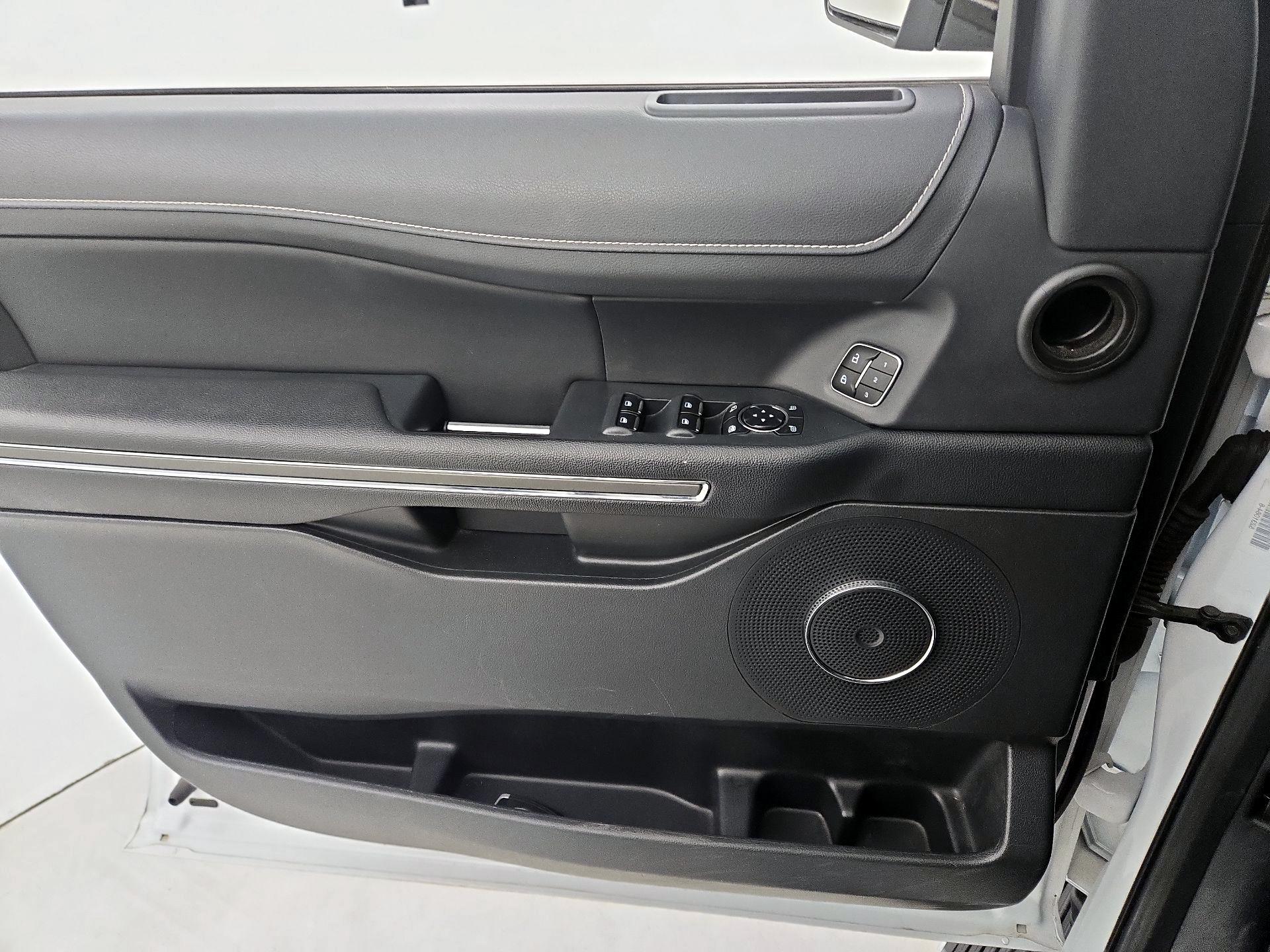 Thumbnail: 2023 Ford Expedition - 12