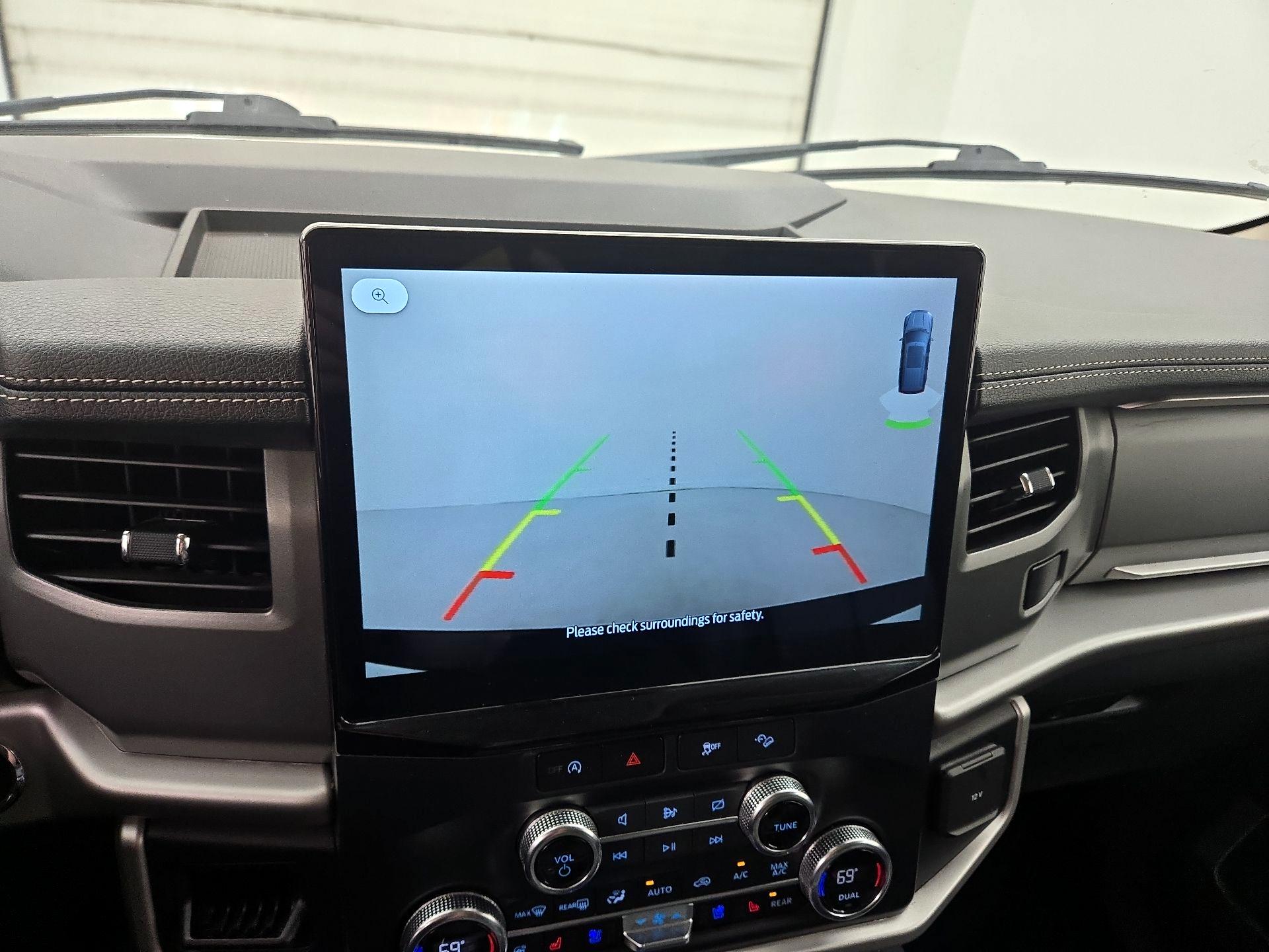 Thumbnail: 2023 Ford Expedition - 15