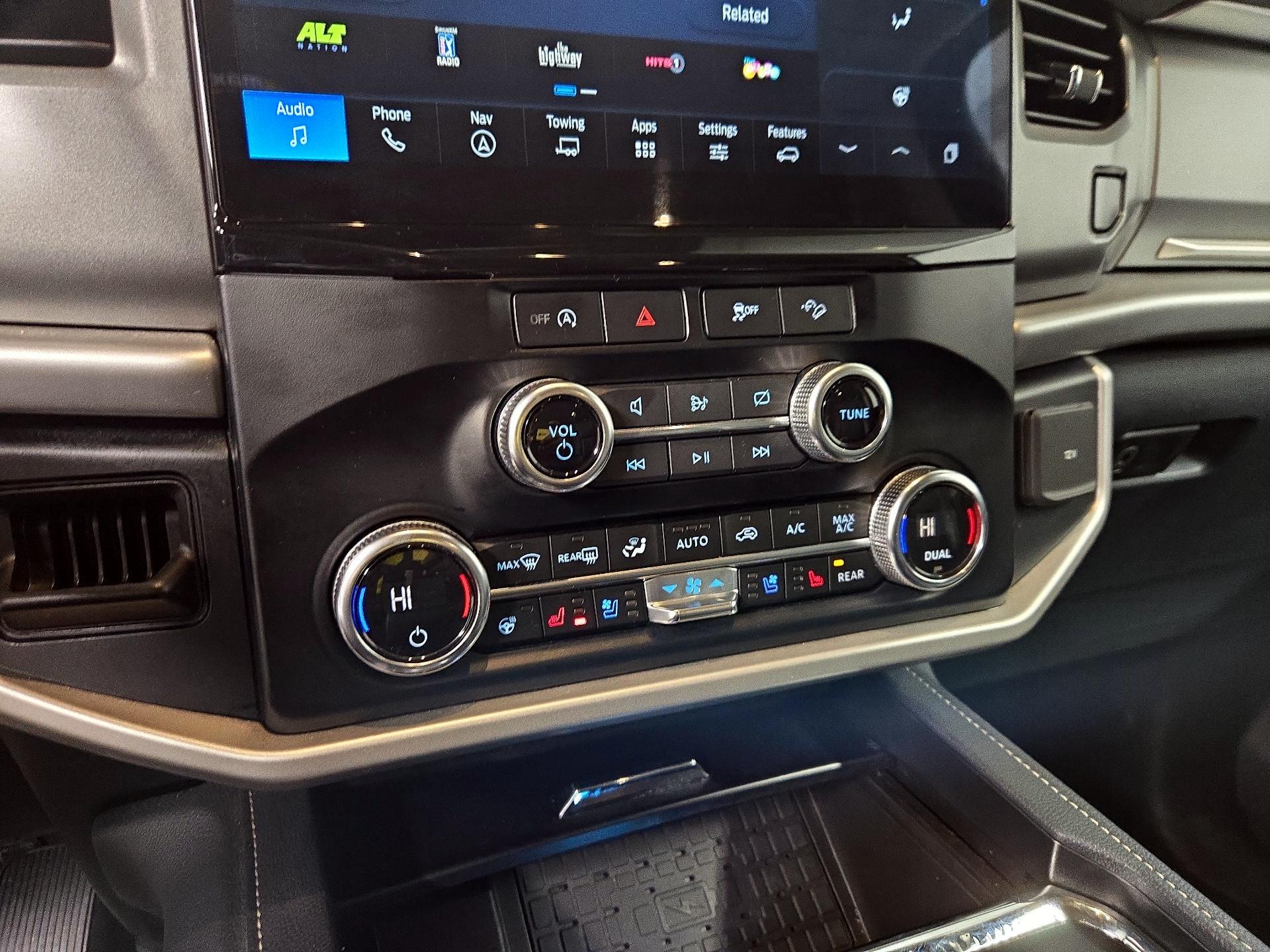 Thumbnail: 2024 Ford Expedition - 17