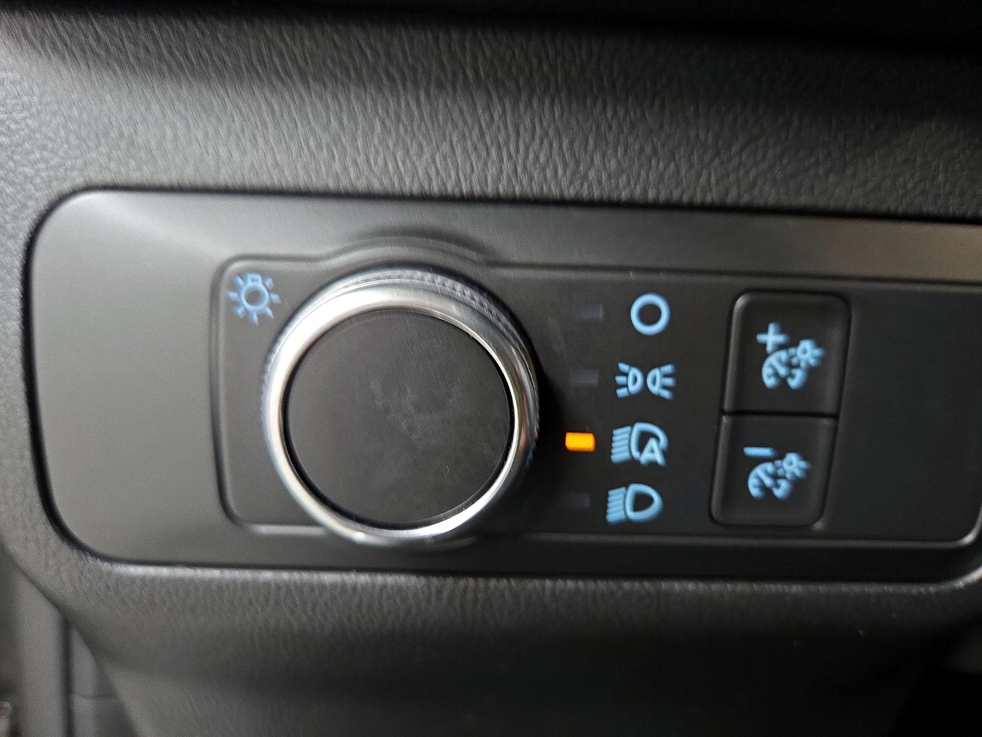 Thumbnail: 2020 Ford Escape - 13