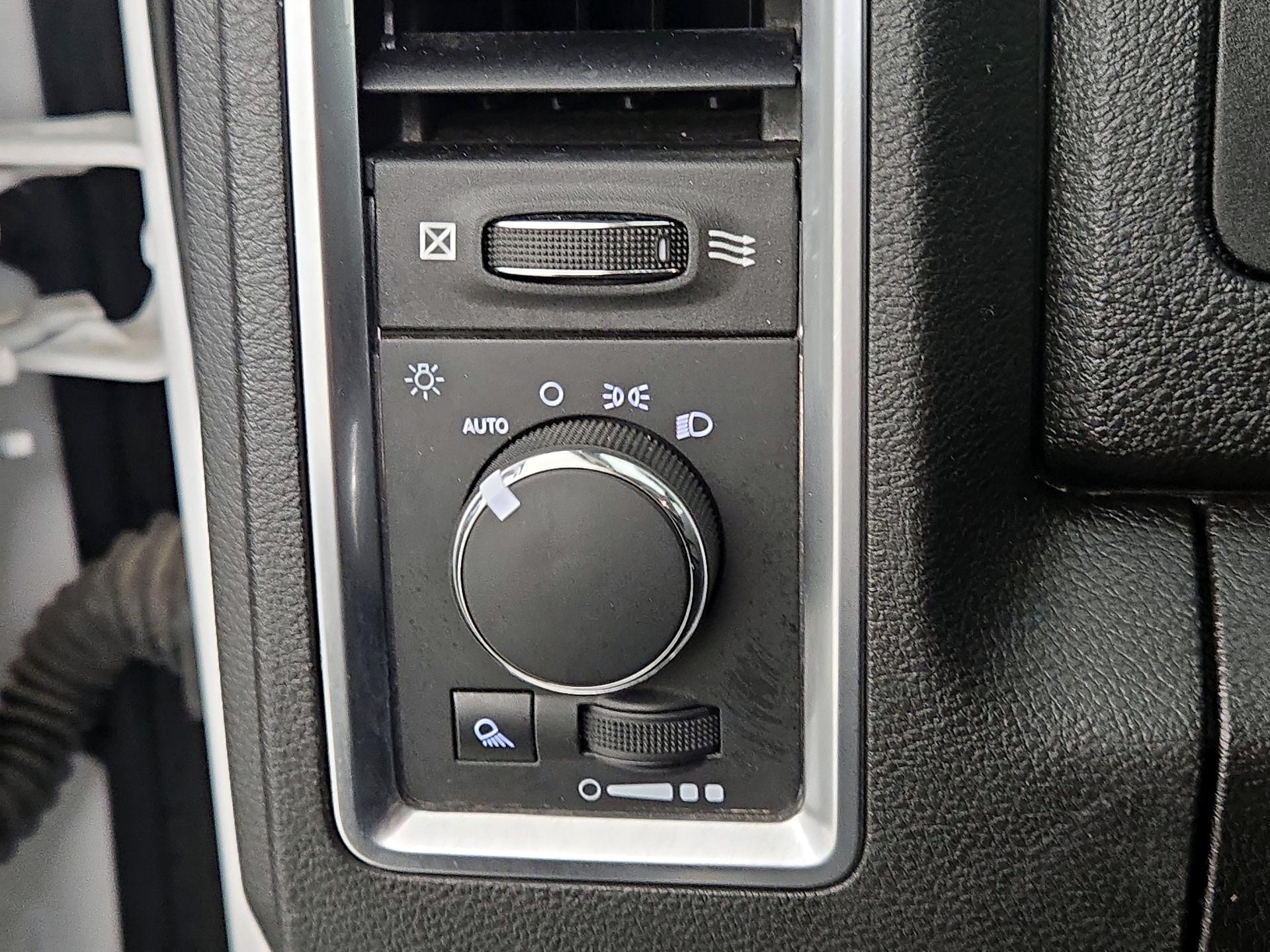 Thumbnail: 2023 RAM 1500 Classic - 13