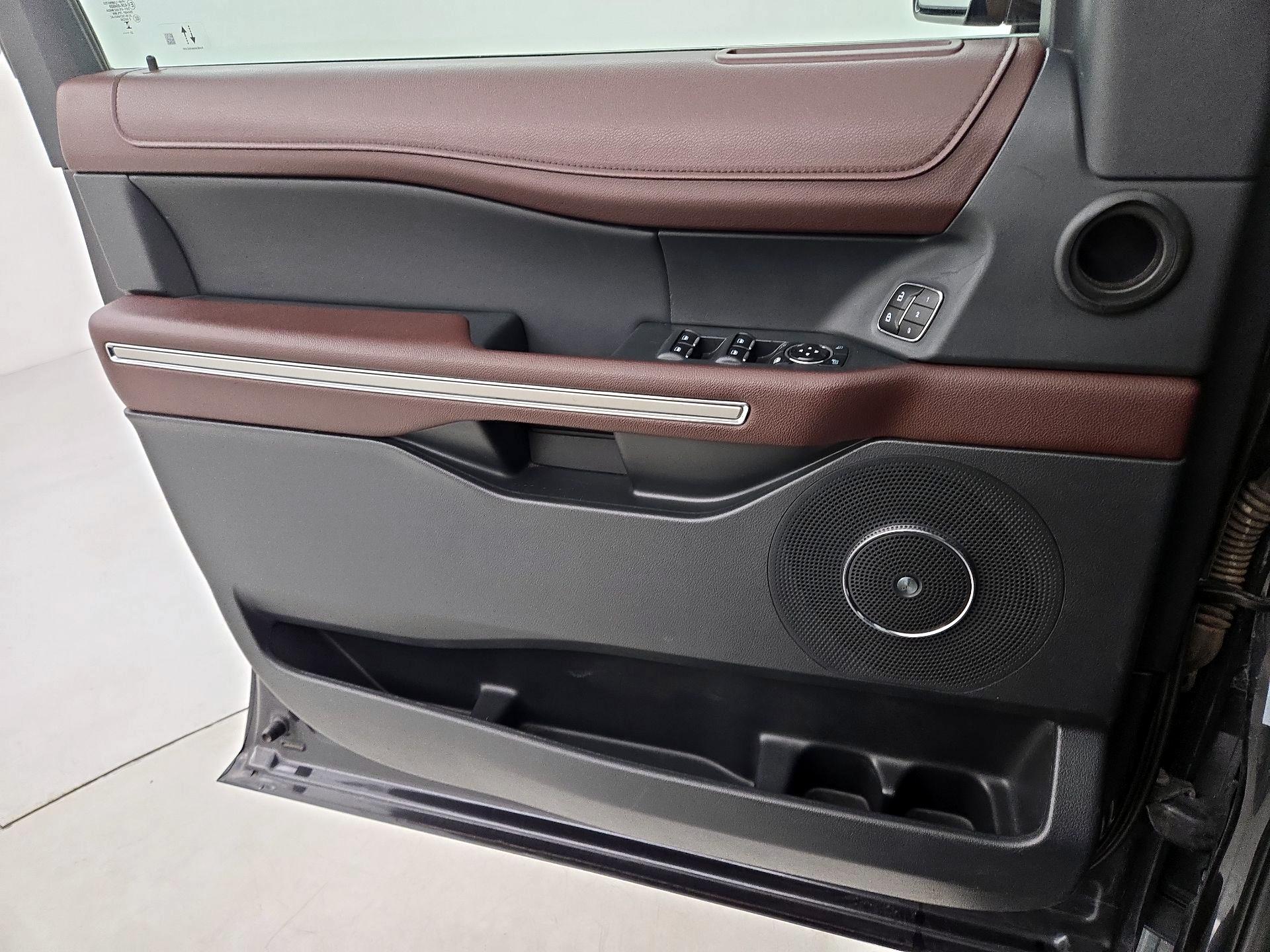 Thumbnail: 2023 Ford Expedition - 12