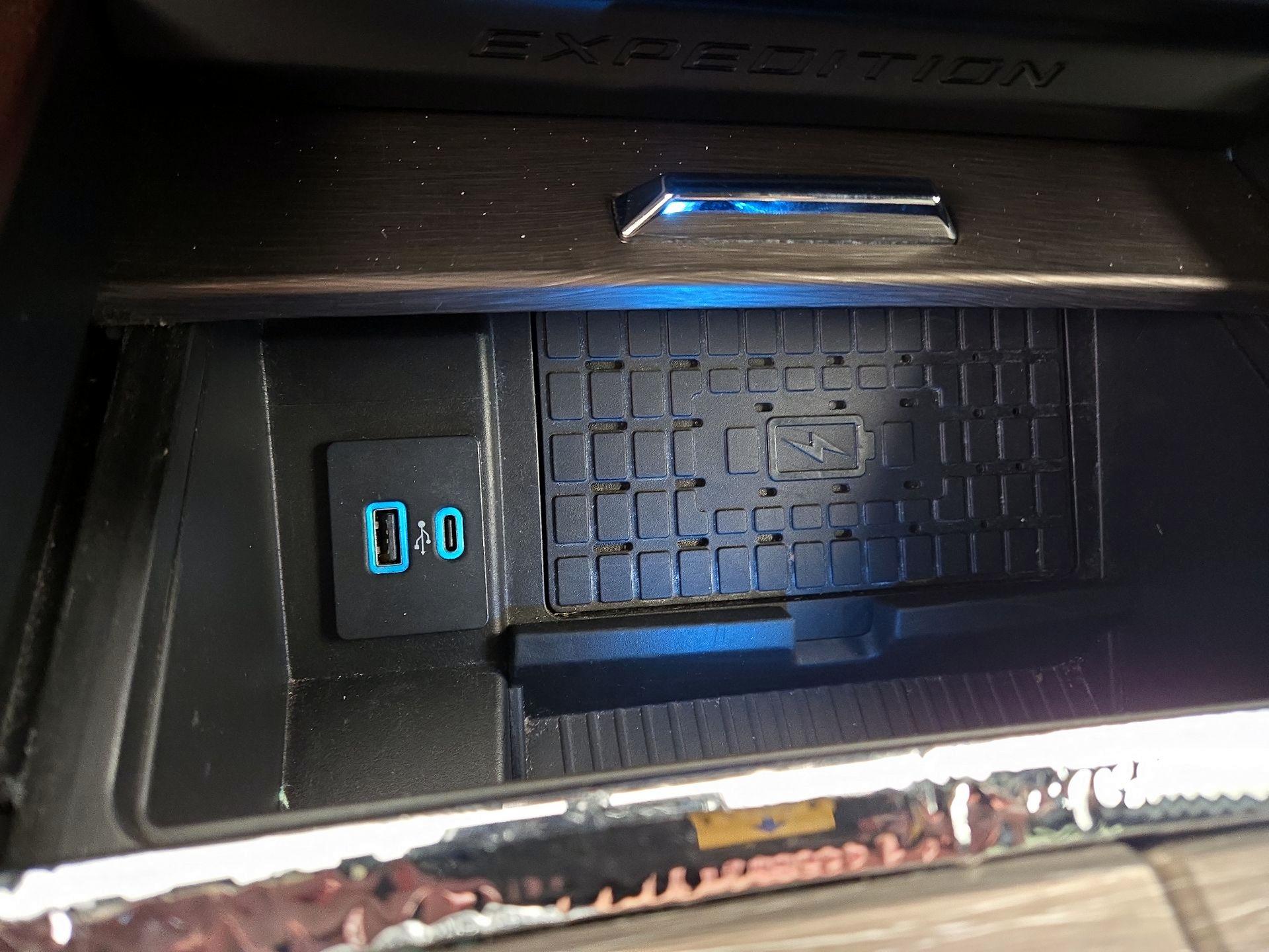 Thumbnail: 2023 Ford Expedition - 19