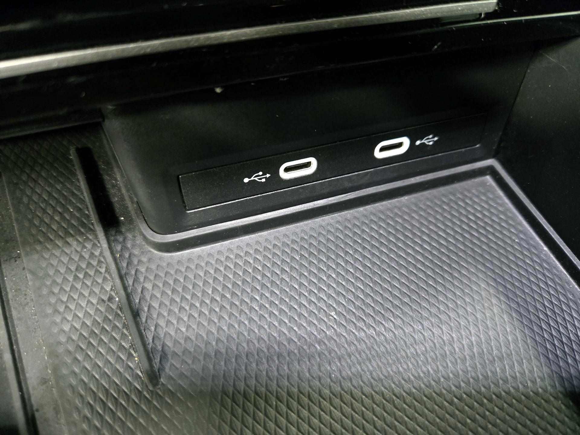 Thumbnail: 2025 Volkswagen Atlas - 18