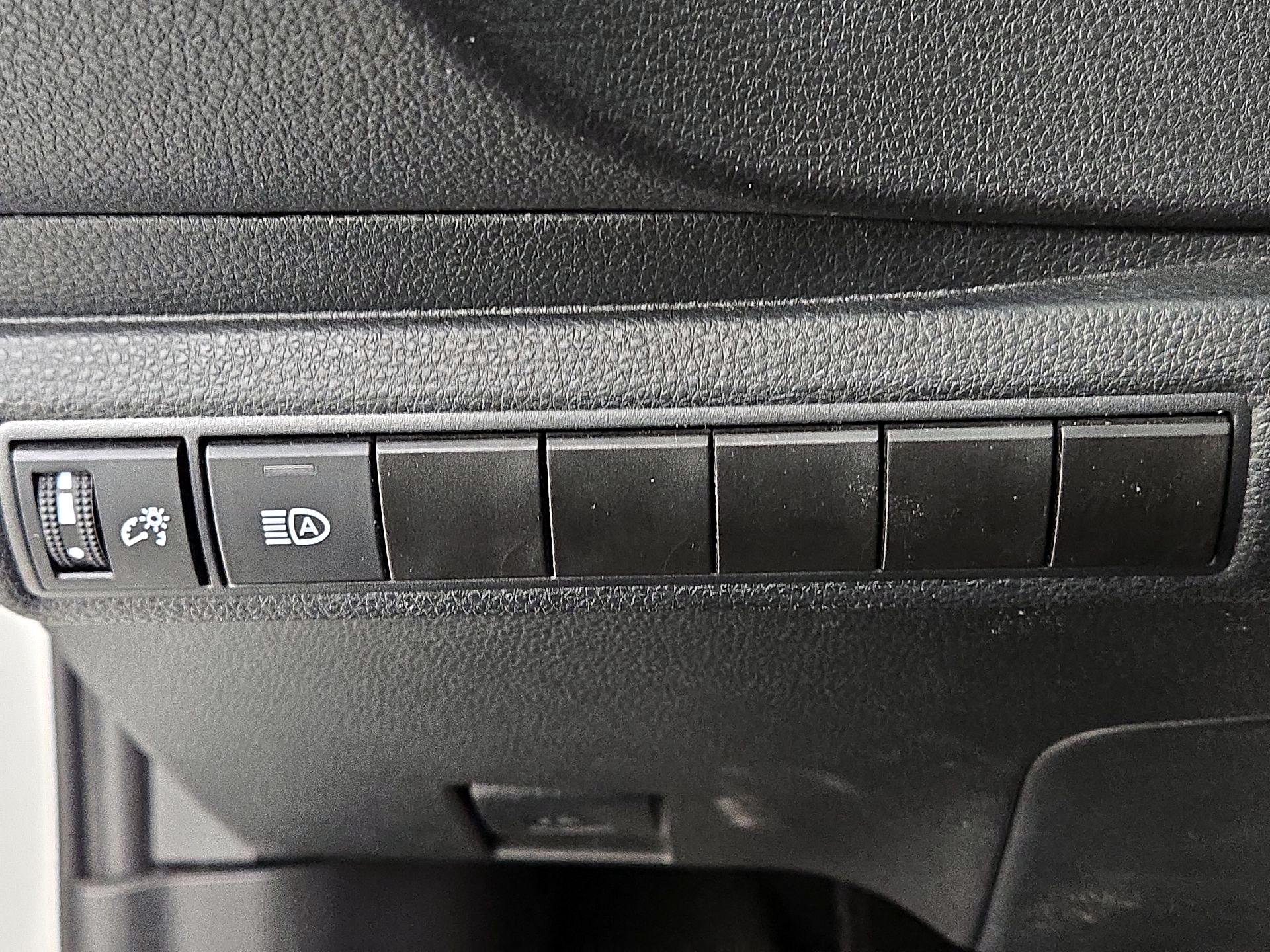 Thumbnail: 2024 Toyota Corolla - 13