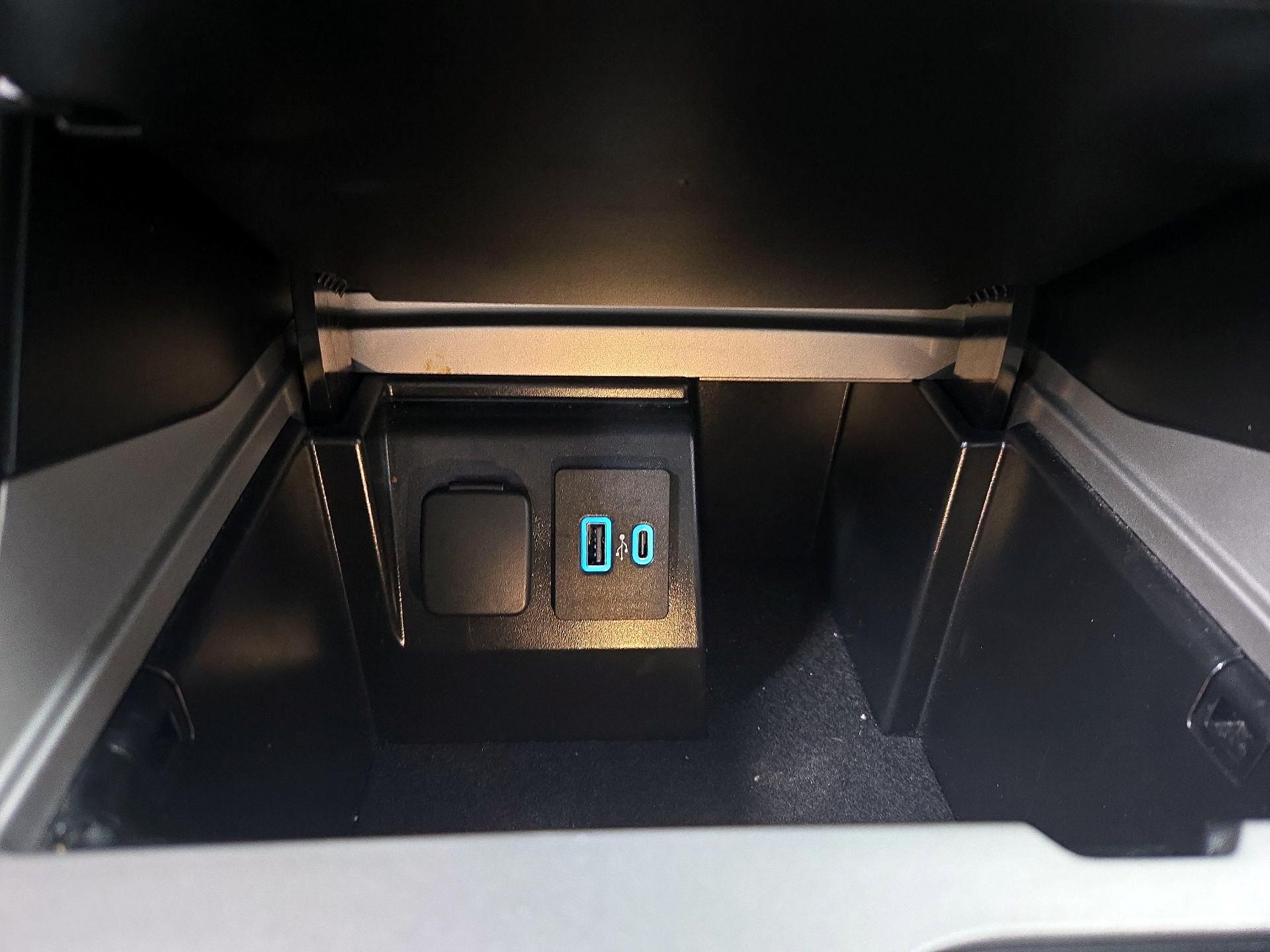 Thumbnail: 2024 Ford Explorer - 19