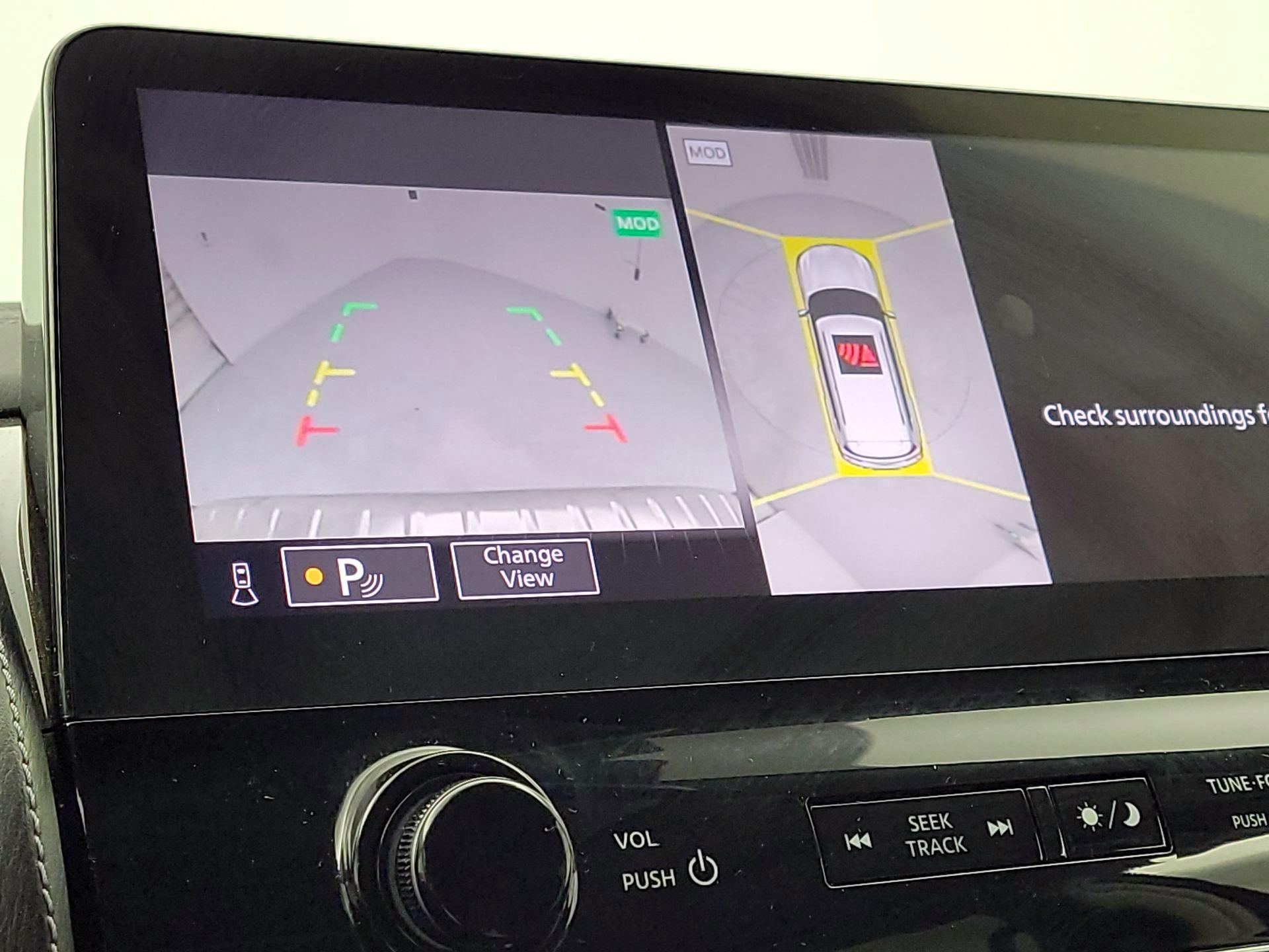 Thumbnail: 2024 INFINITI QX80 - 15