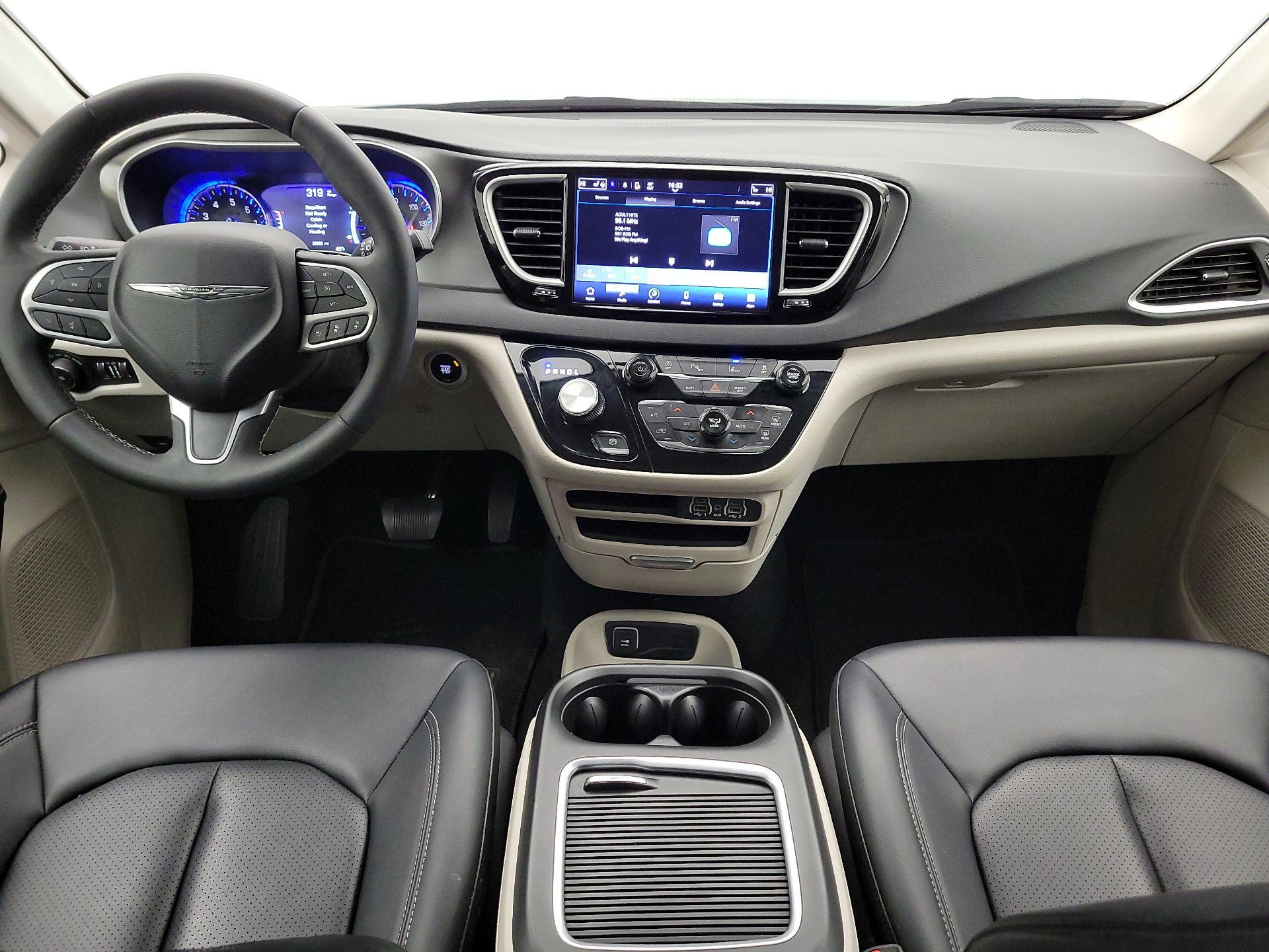 Thumbnail: 2024 Chrysler Pacifica - 9