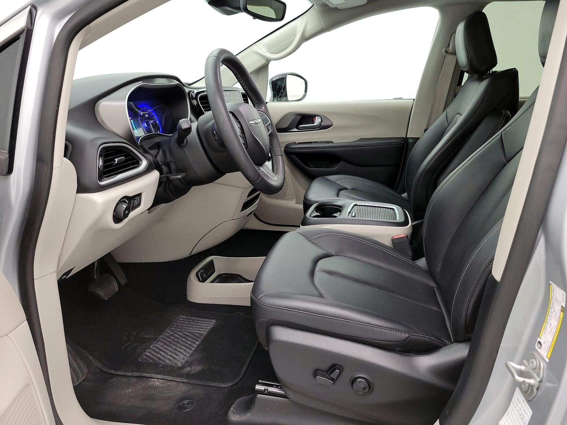 Thumbnail: 2024 Chrysler Pacifica - 11