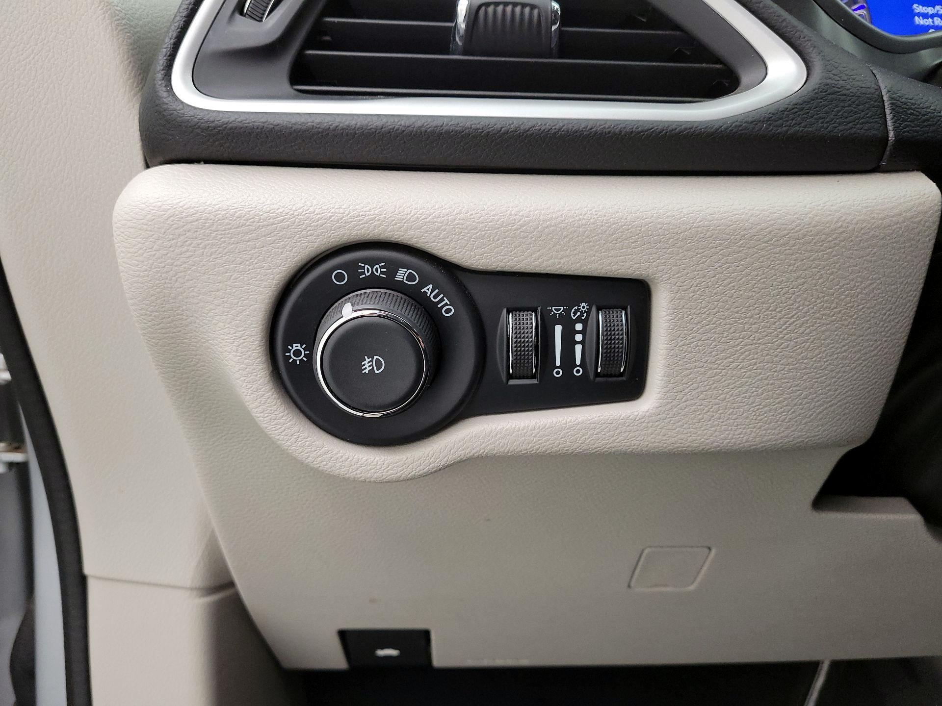 Thumbnail: 2024 Chrysler Pacifica - 13