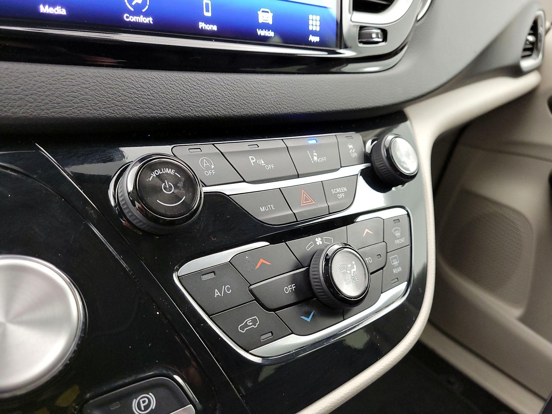 Thumbnail: 2024 Chrysler Pacifica - 16