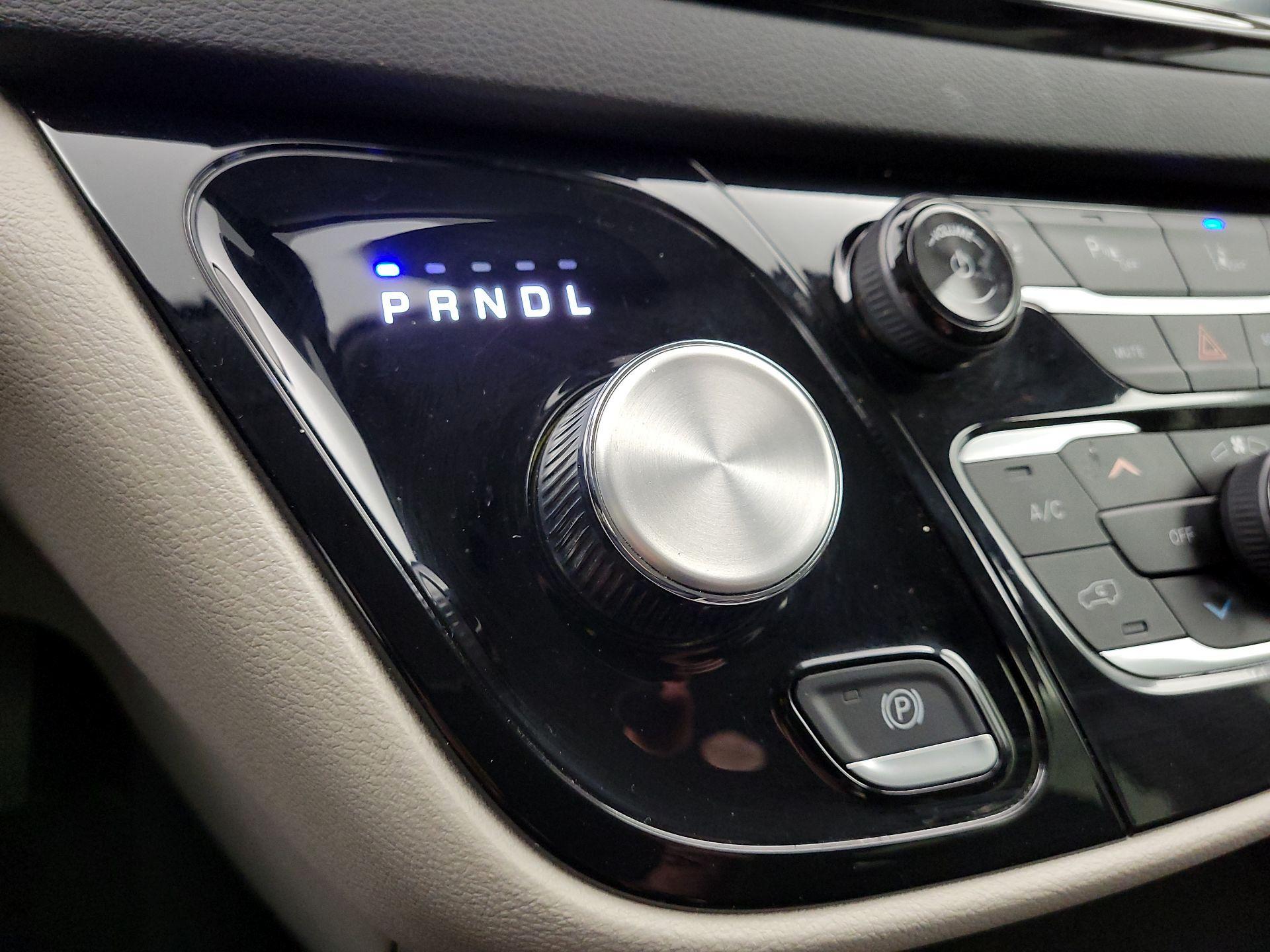 Thumbnail: 2024 Chrysler Pacifica - 17