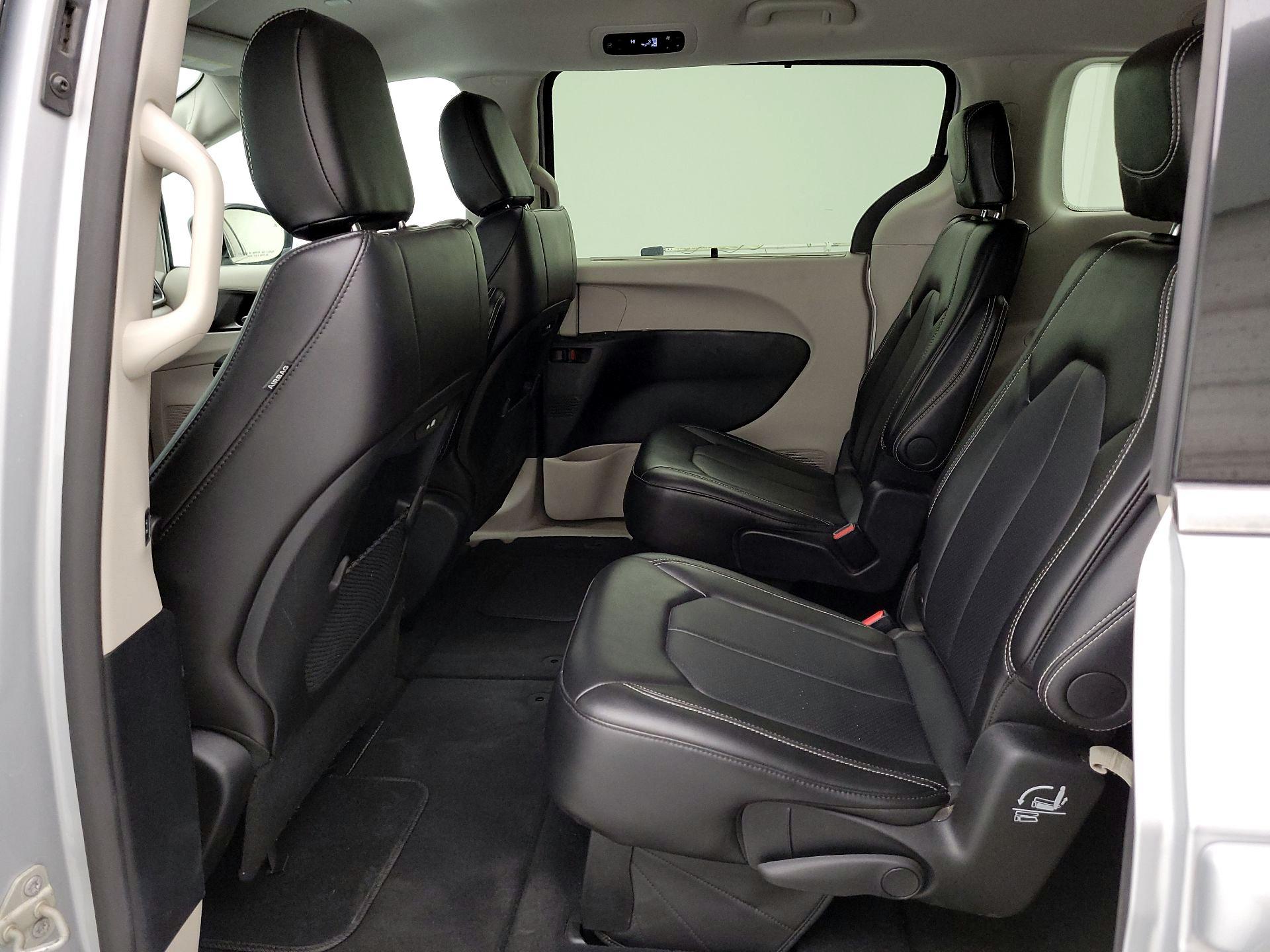 Thumbnail: 2024 Chrysler Pacifica - 19