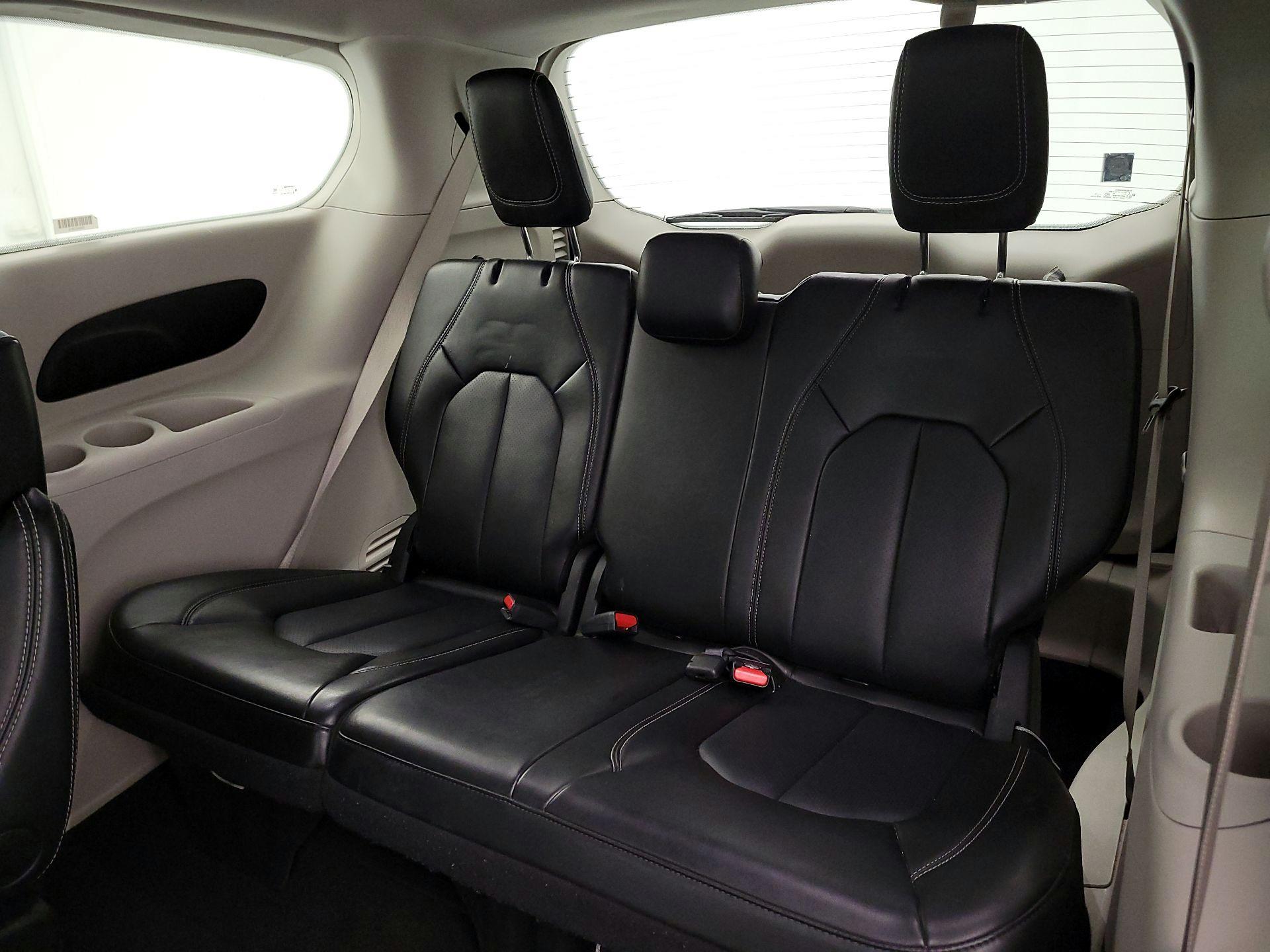 Thumbnail: 2024 Chrysler Pacifica - 20