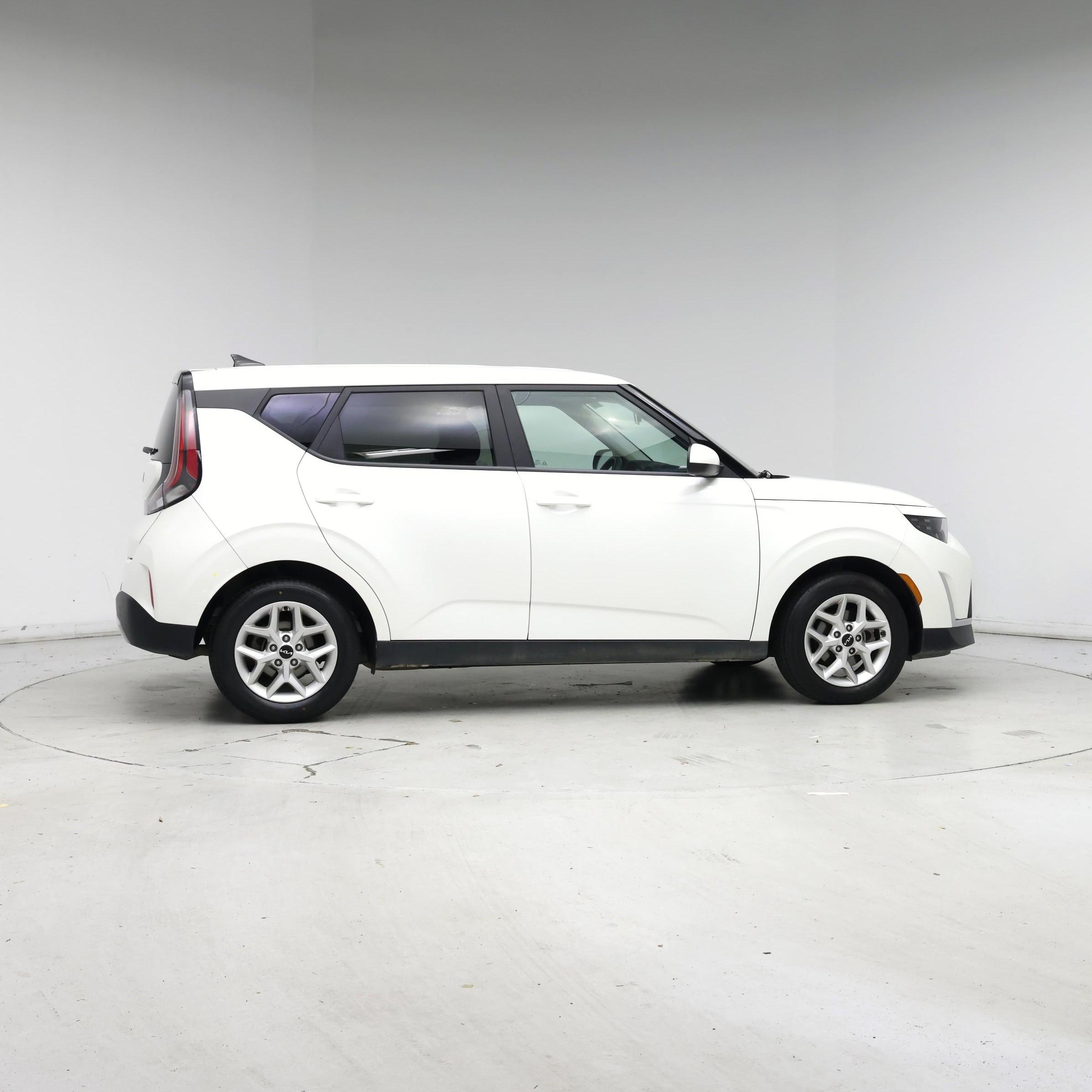 Thumbnail: 2023 Kia Soul - 7