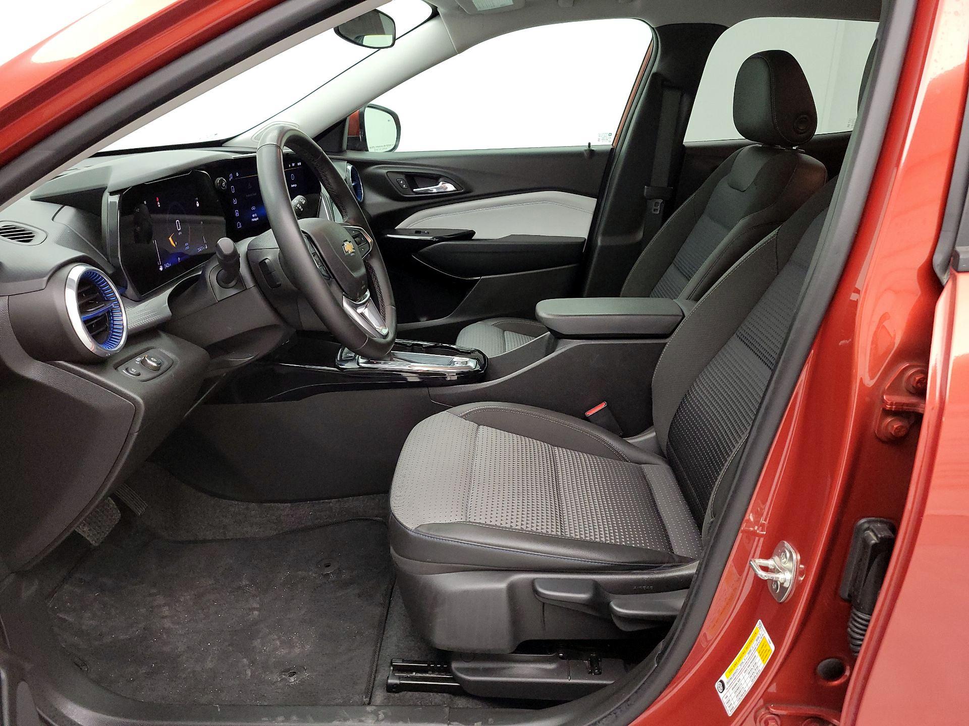 Thumbnail: 2024 Chevrolet Trax - 11