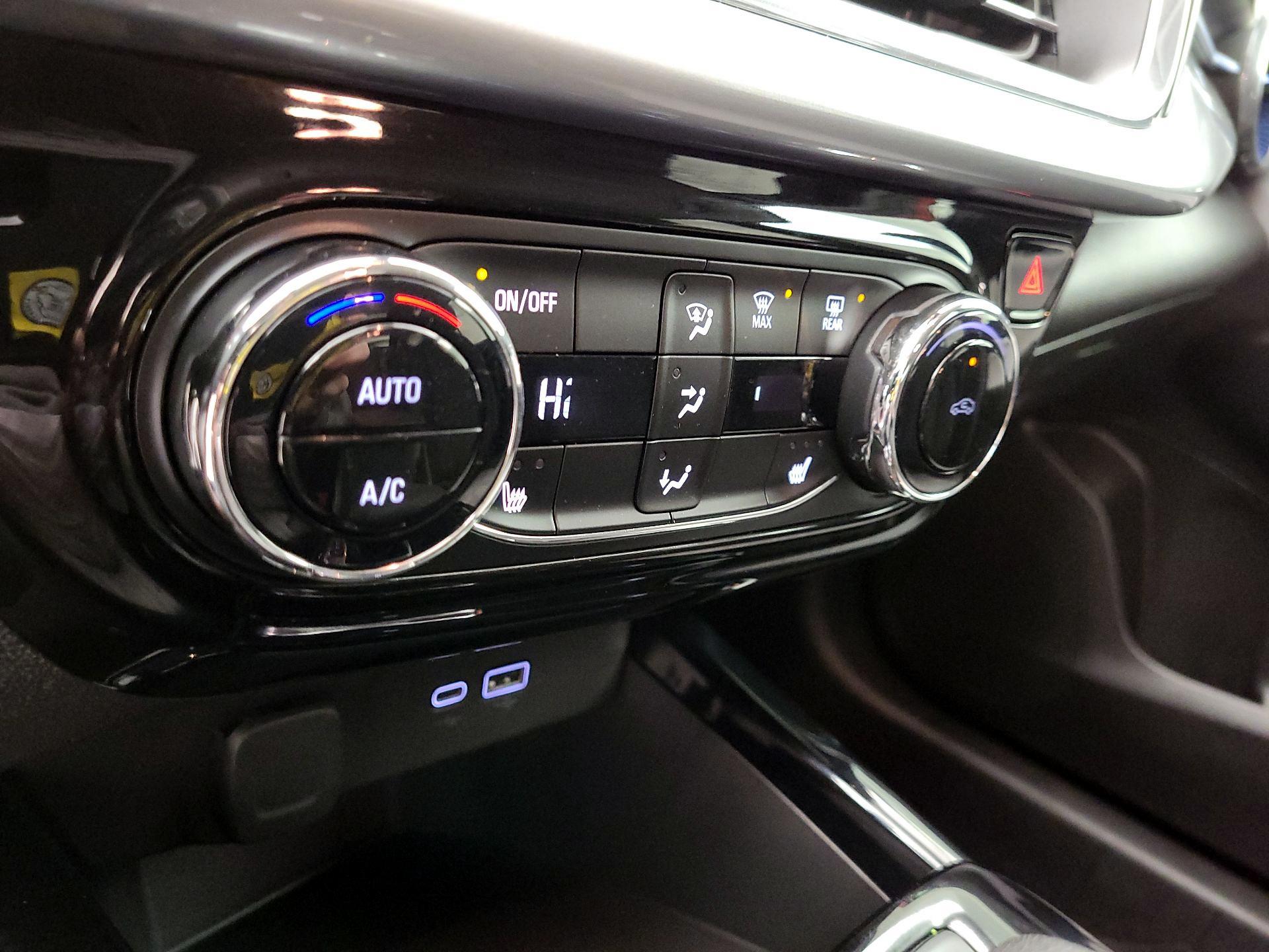 Thumbnail: 2024 Chevrolet Trax - 16