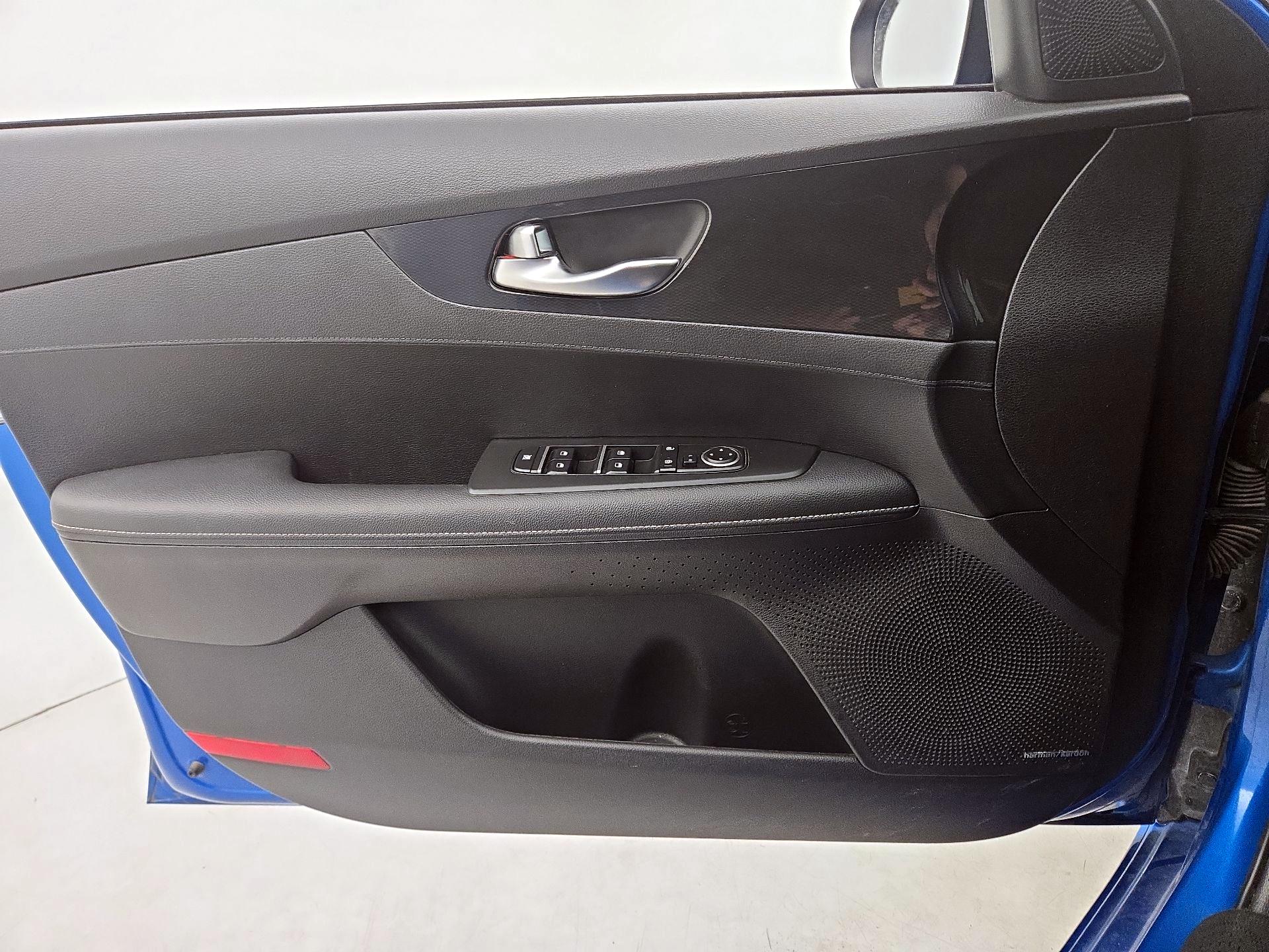 Thumbnail: 2023 Kia Forte - 12