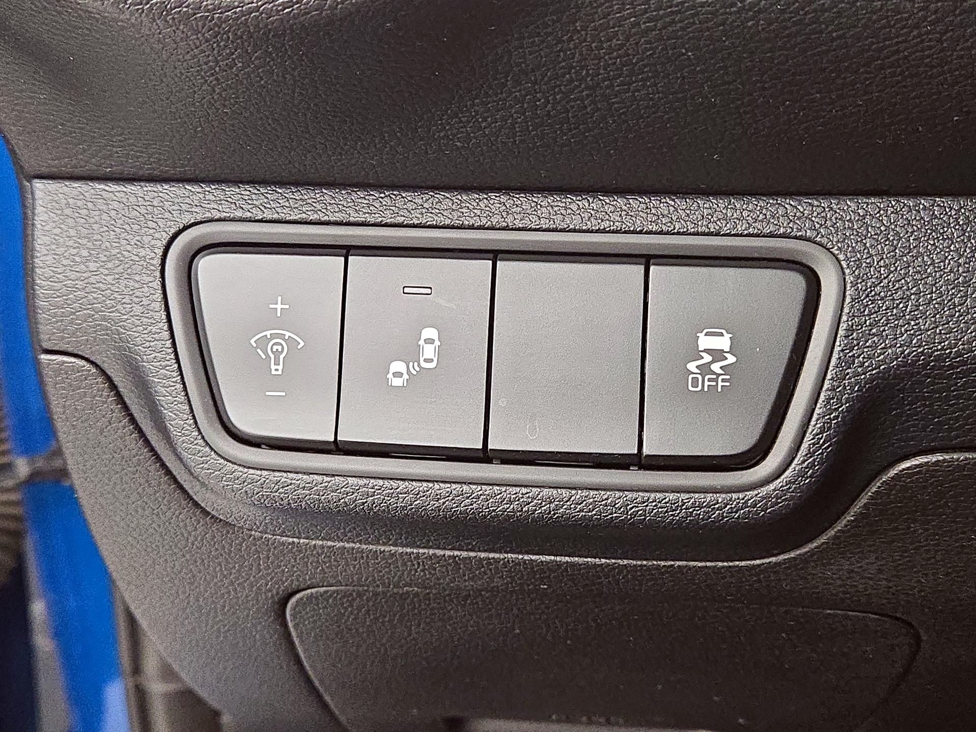 Thumbnail: 2023 Kia Forte - 13