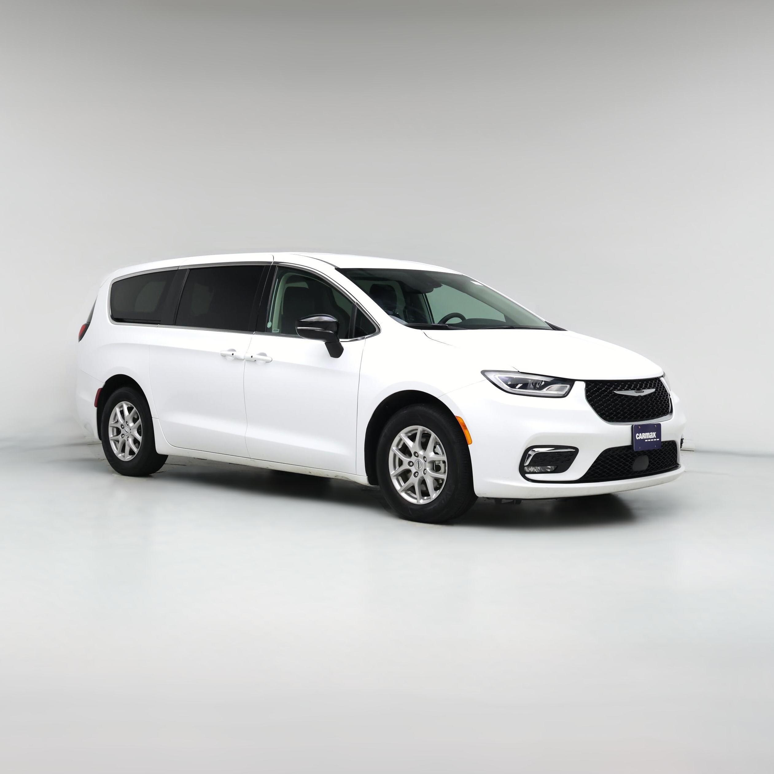 Thumbnail: 2024 Chrysler Pacifica - 1