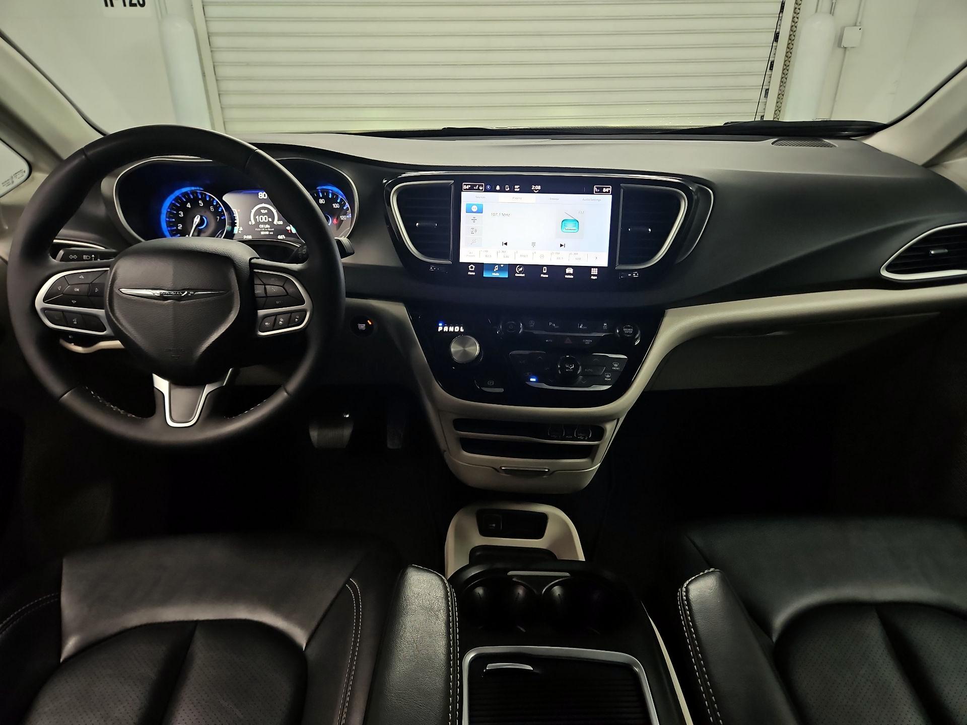 Thumbnail: 2024 Chrysler Pacifica - 9