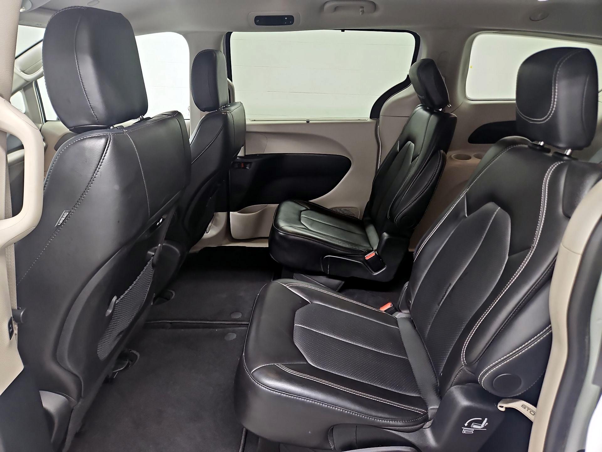 Thumbnail: 2024 Chrysler Pacifica - 19