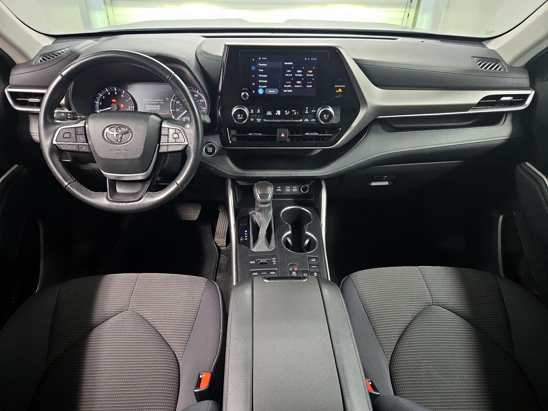 Thumbnail: 2024 Toyota Highlander - 9