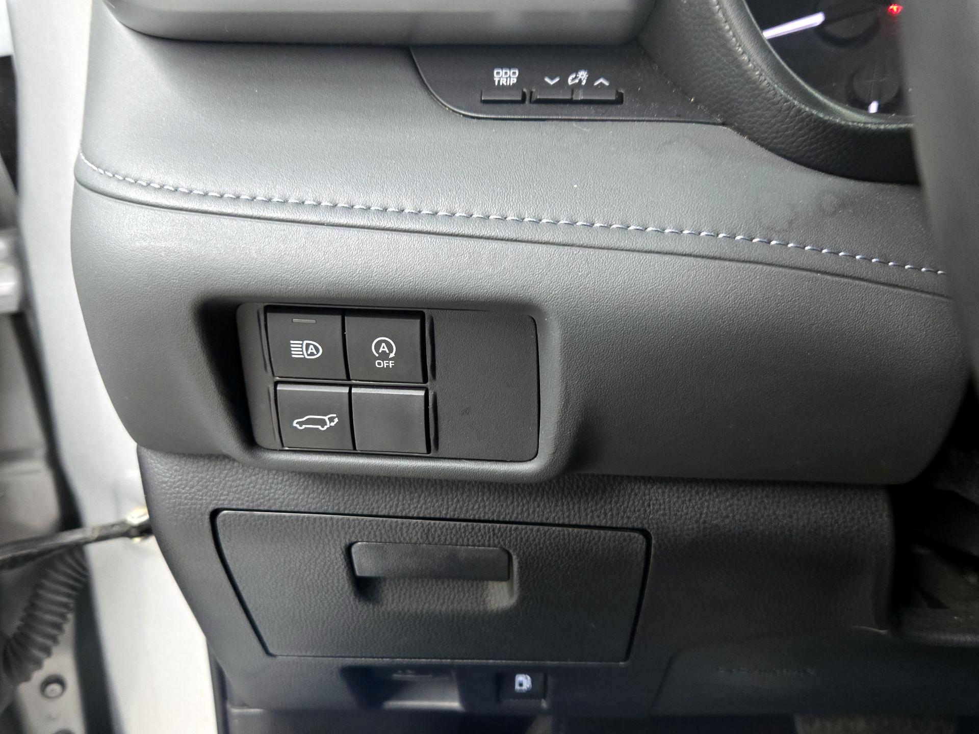 Thumbnail: 2024 Toyota Highlander - 13