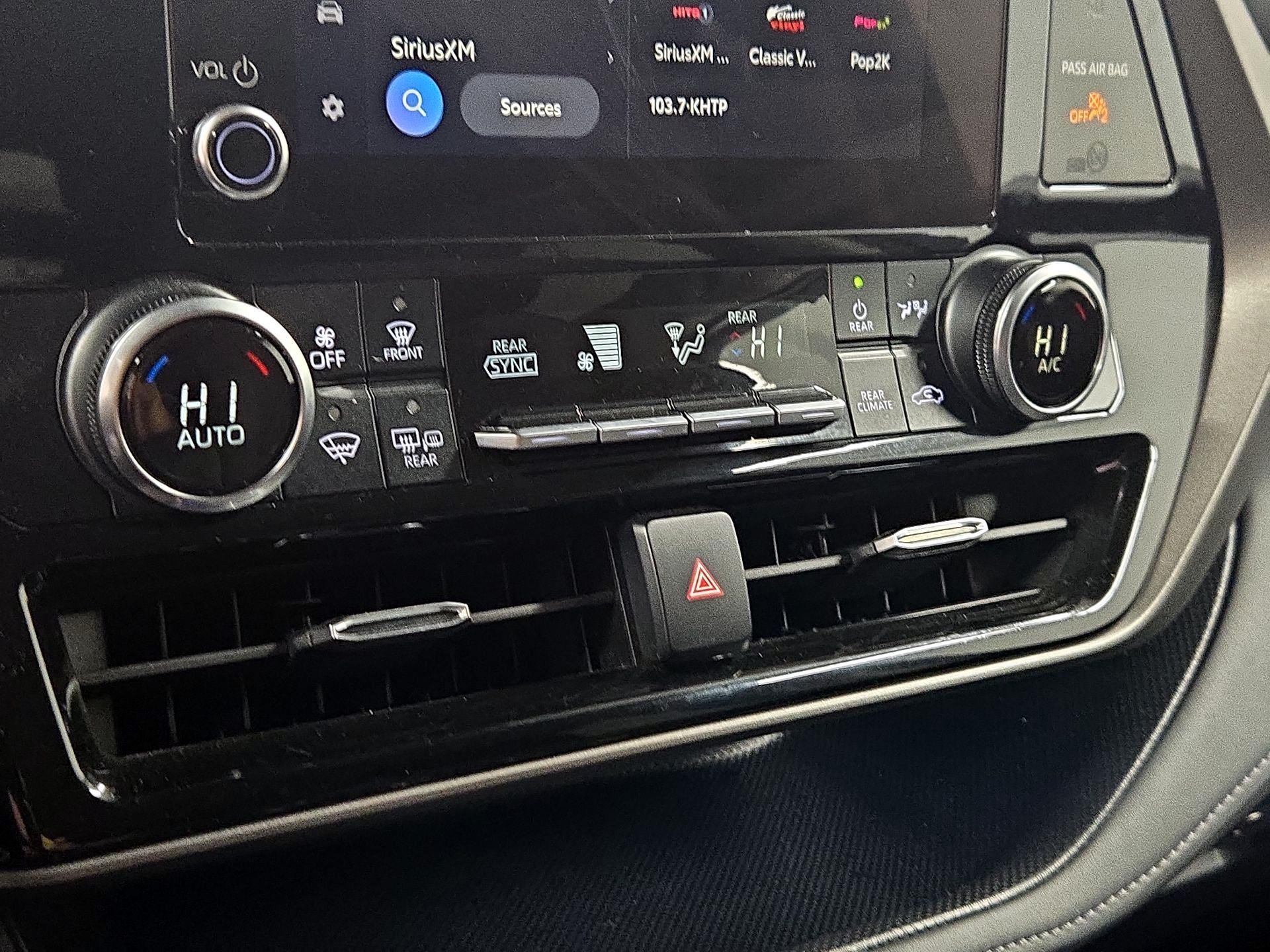 Thumbnail: 2024 Toyota Highlander - 16