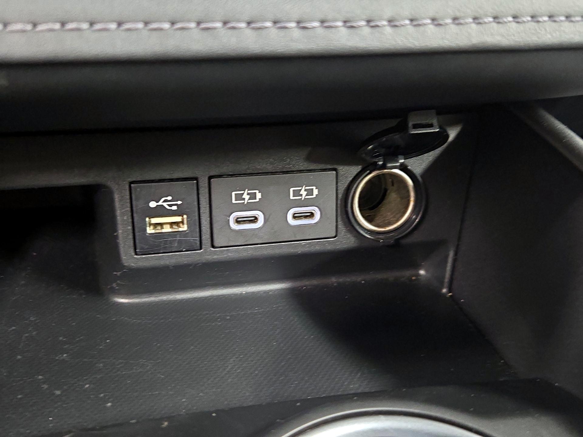 Thumbnail: 2024 Toyota Highlander - 18