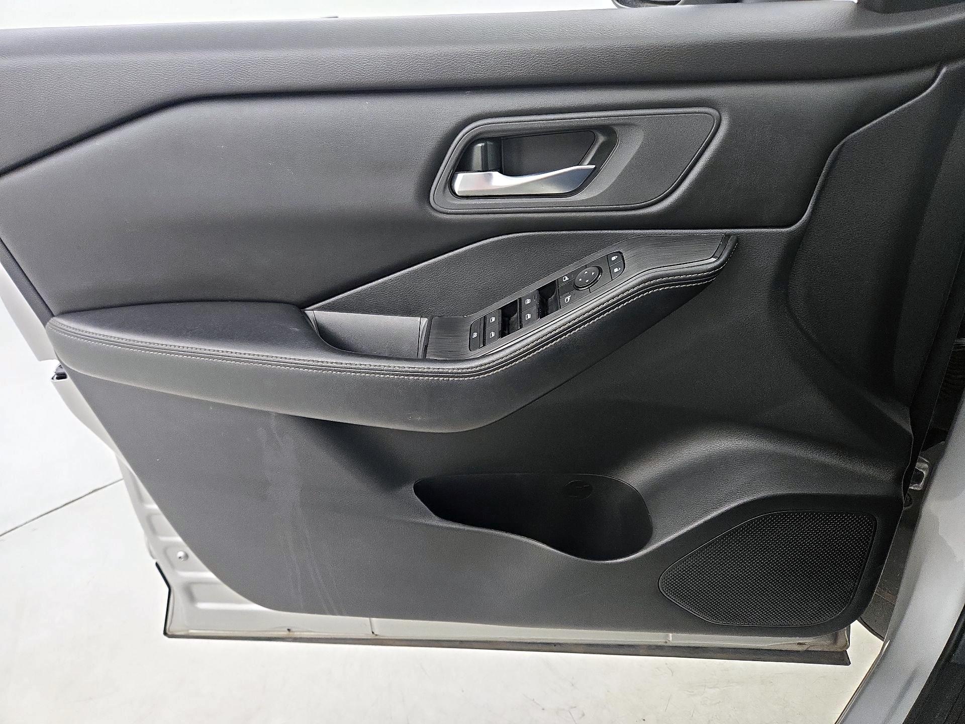 Thumbnail: 2024 Nissan Rogue - 12