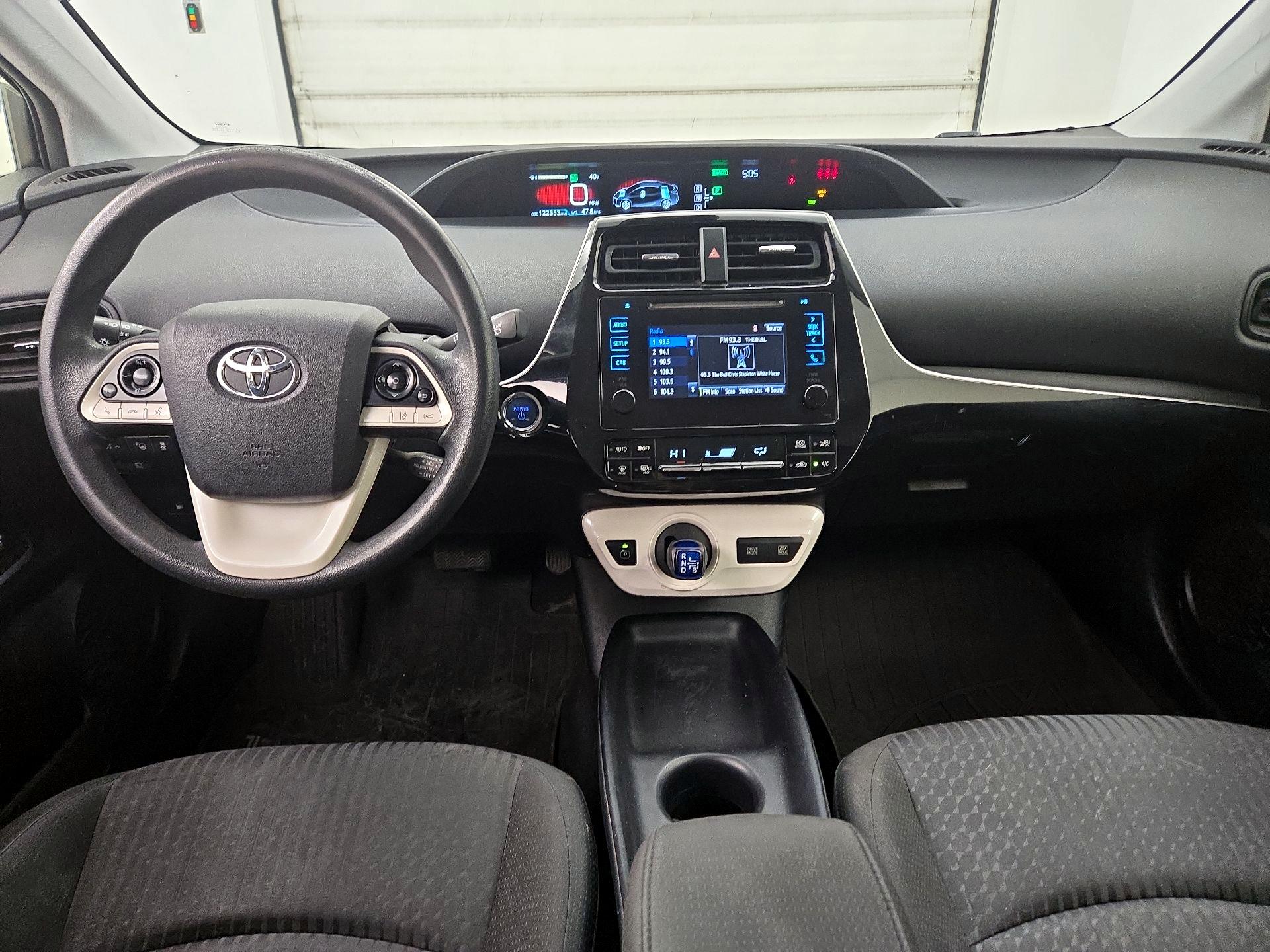 Thumbnail: 2017 Toyota Prius - 9