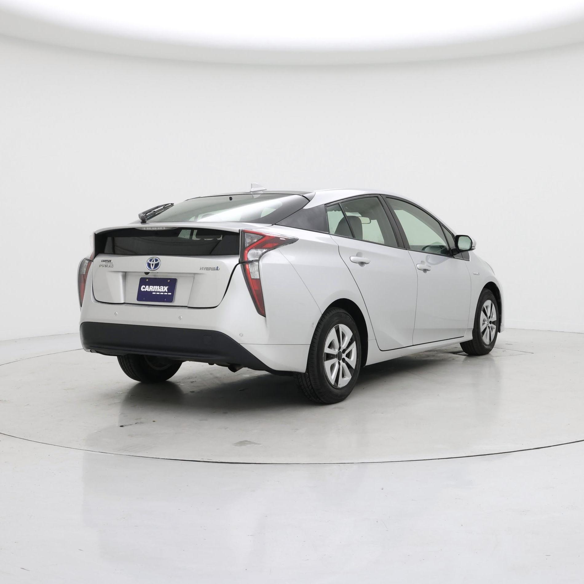 Thumbnail: 2017 Toyota Prius - 8