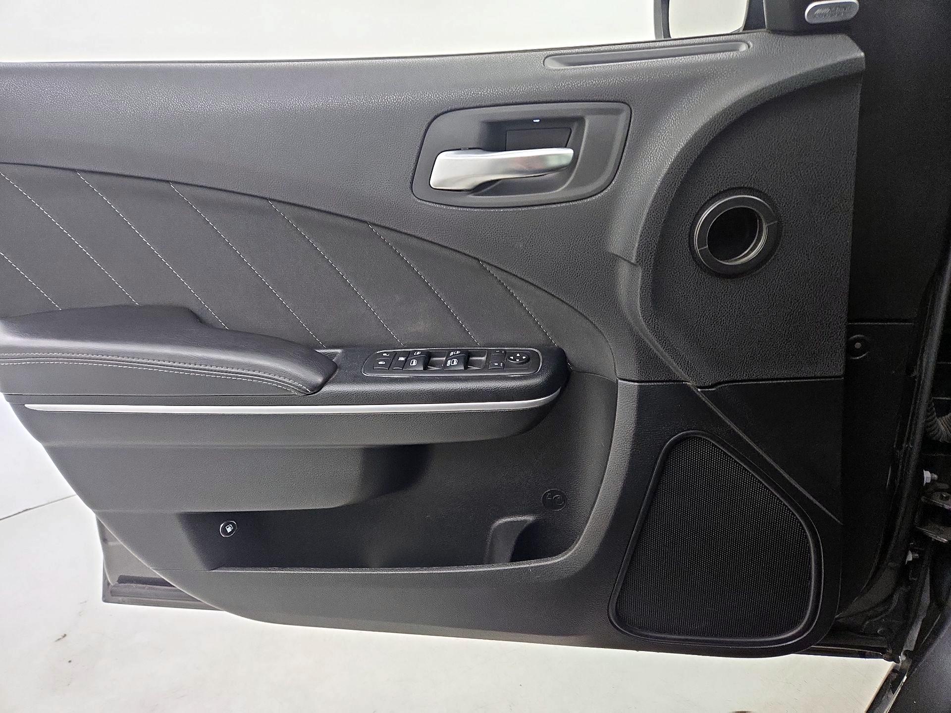 Thumbnail: 2019 Dodge Charger - 12