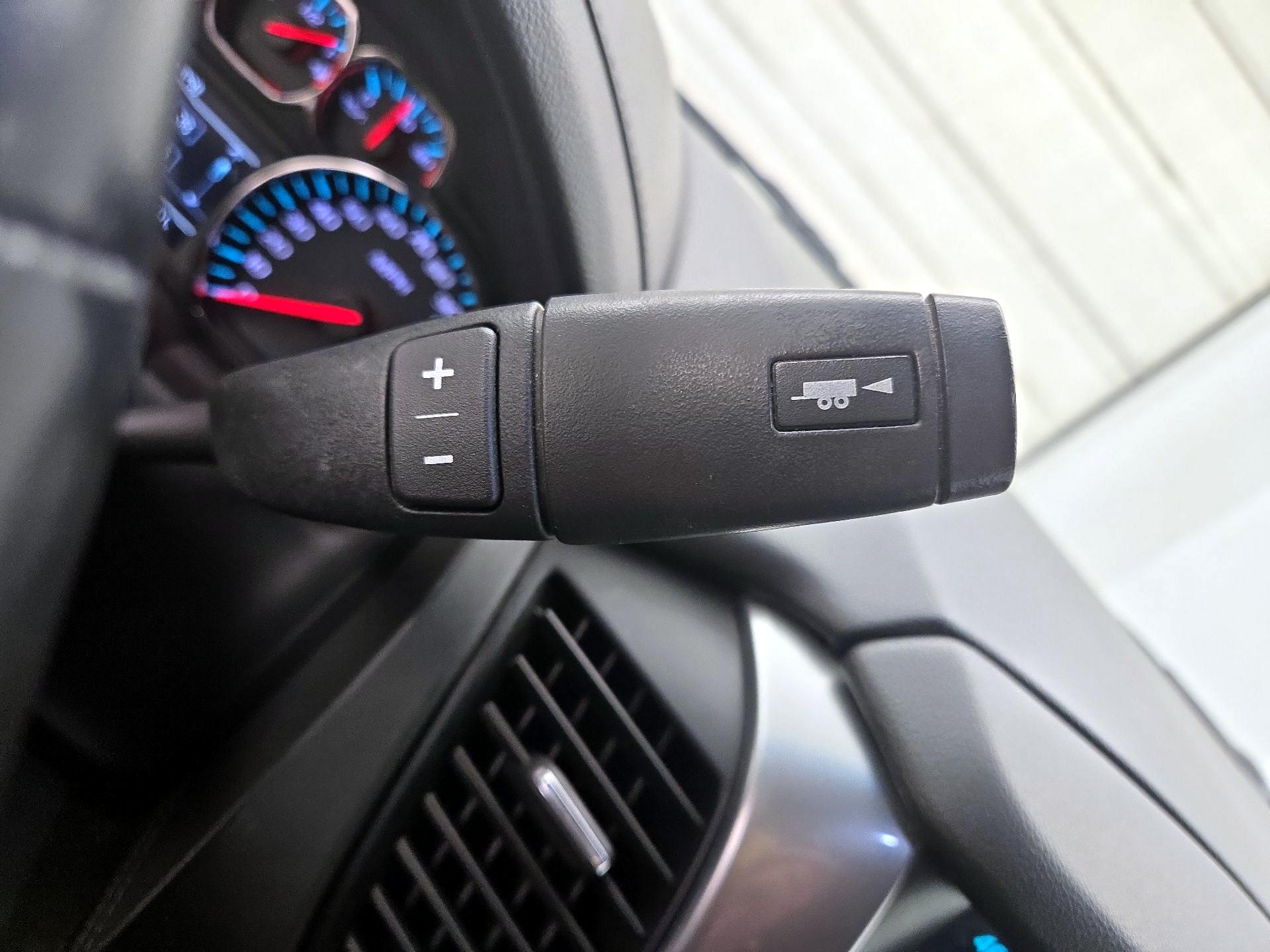 Thumbnail: 2020 Chevrolet Tahoe - 17