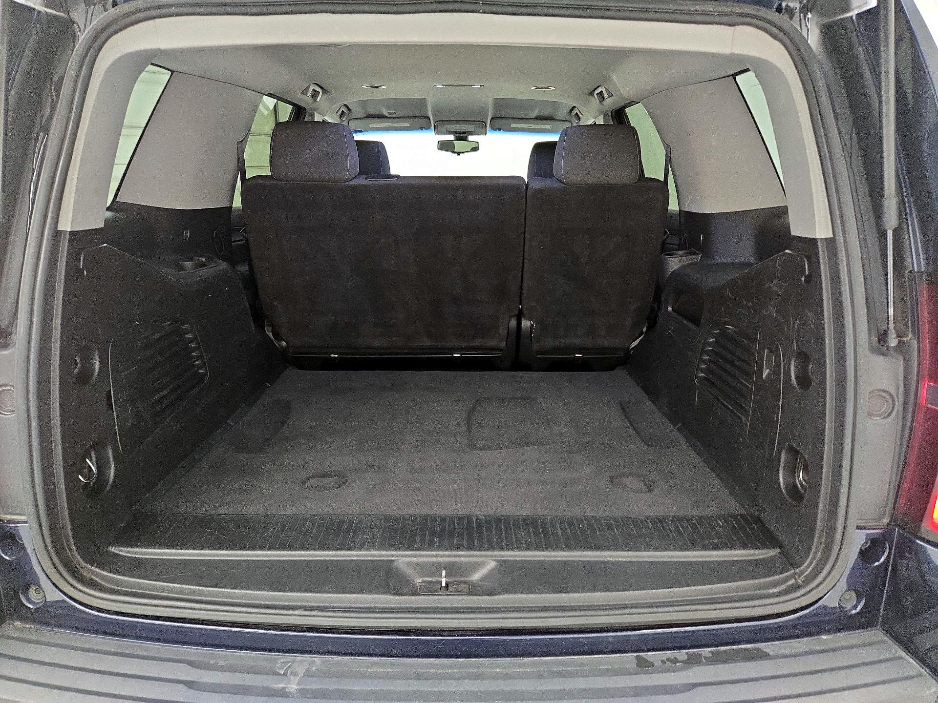 Thumbnail: 2020 Chevrolet Tahoe - 20