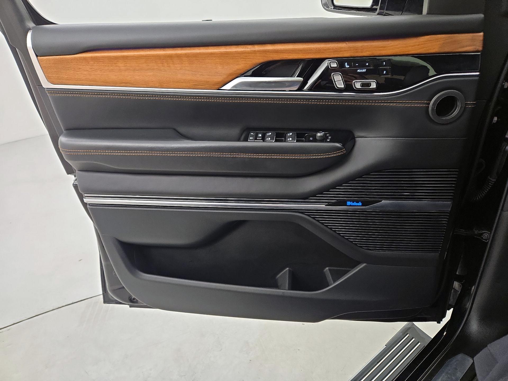 Thumbnail: 2023 Jeep Grand Wagoneer L - 12