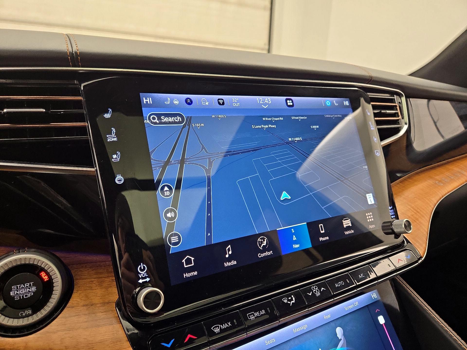 Thumbnail: 2023 Jeep Grand Wagoneer L - 14