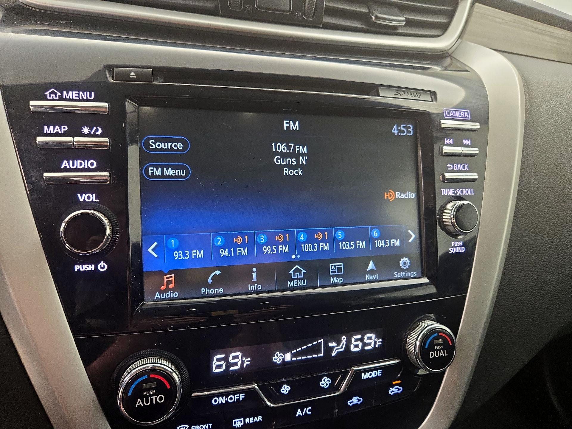 Thumbnail: 2015 Nissan Murano - 16