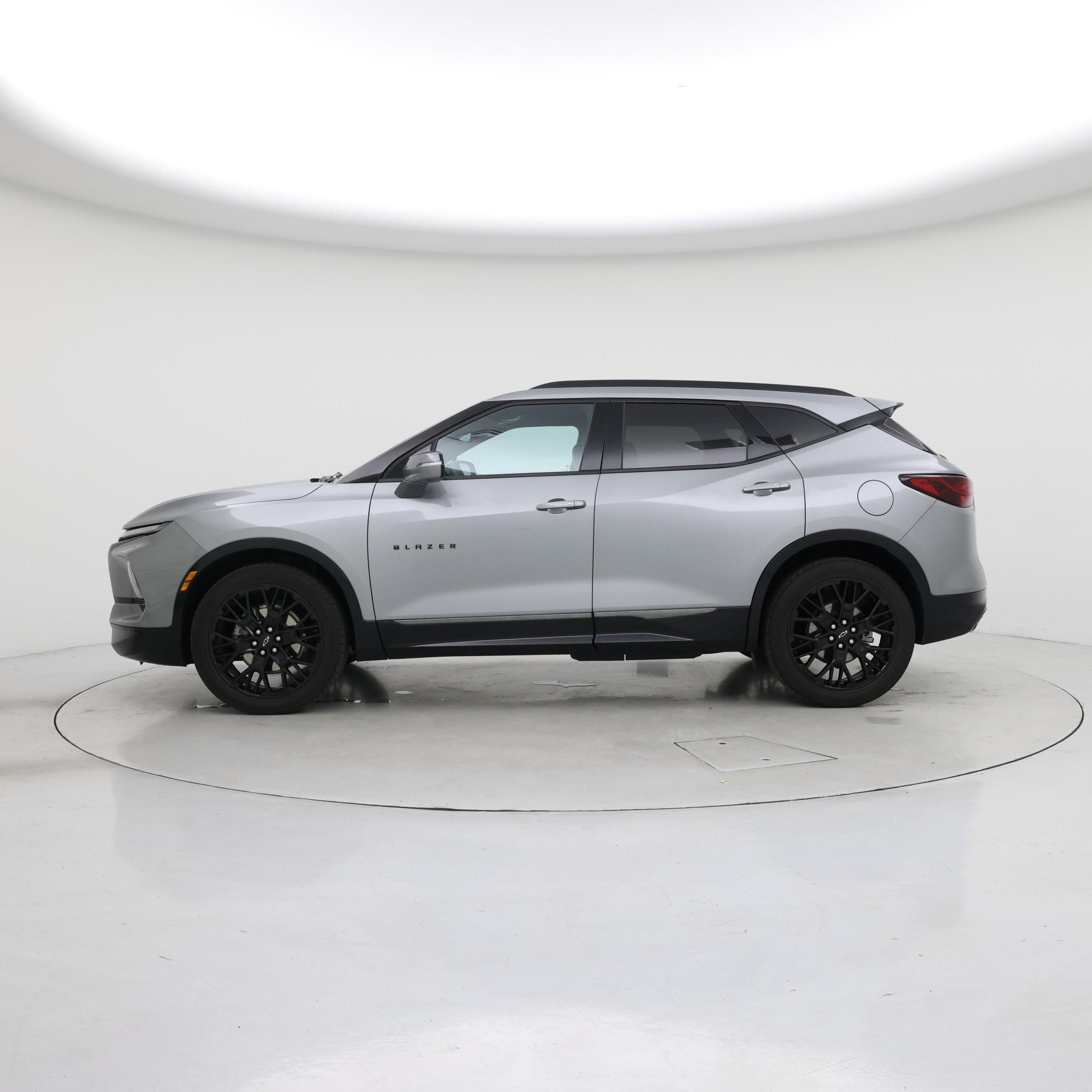 Thumbnail: 2023 Chevrolet Blazer - 3