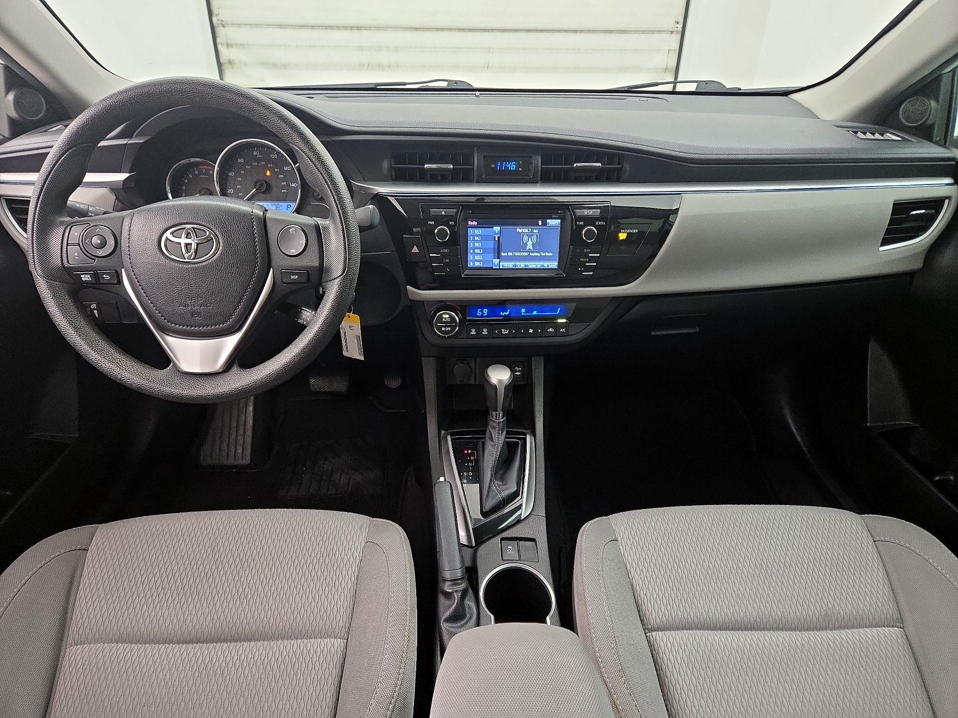 Thumbnail: 2015 Toyota Corolla - 9